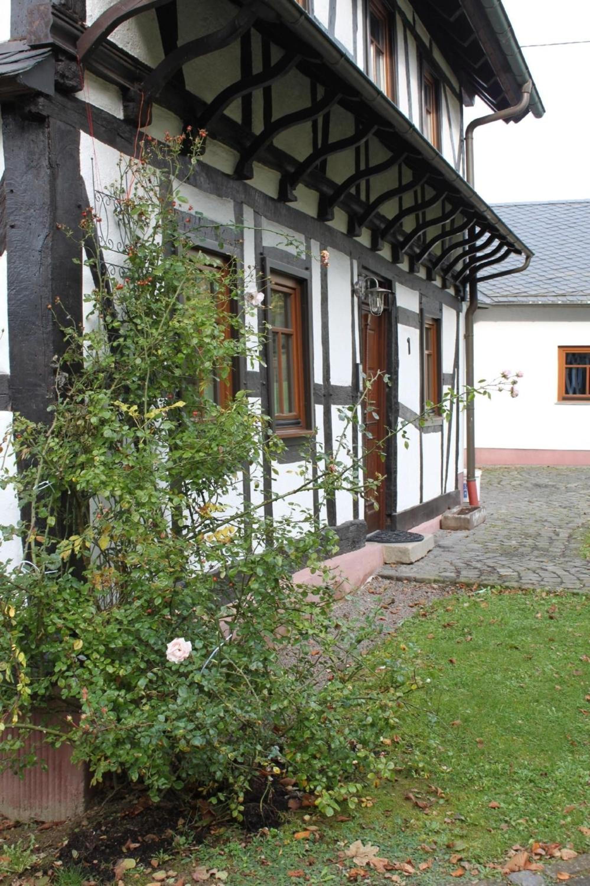 Romantisches Fachwerkhaus Zwischen Rhein Und Mosel