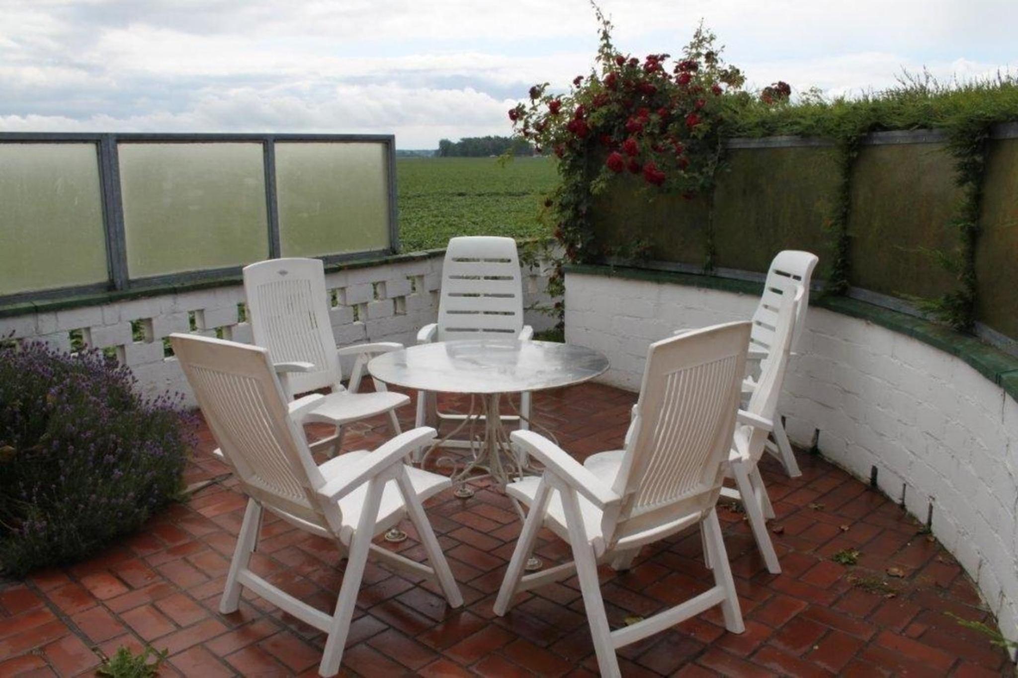 Altes Deichbauernhaus mit Scheune, Garten und zwei Etagen