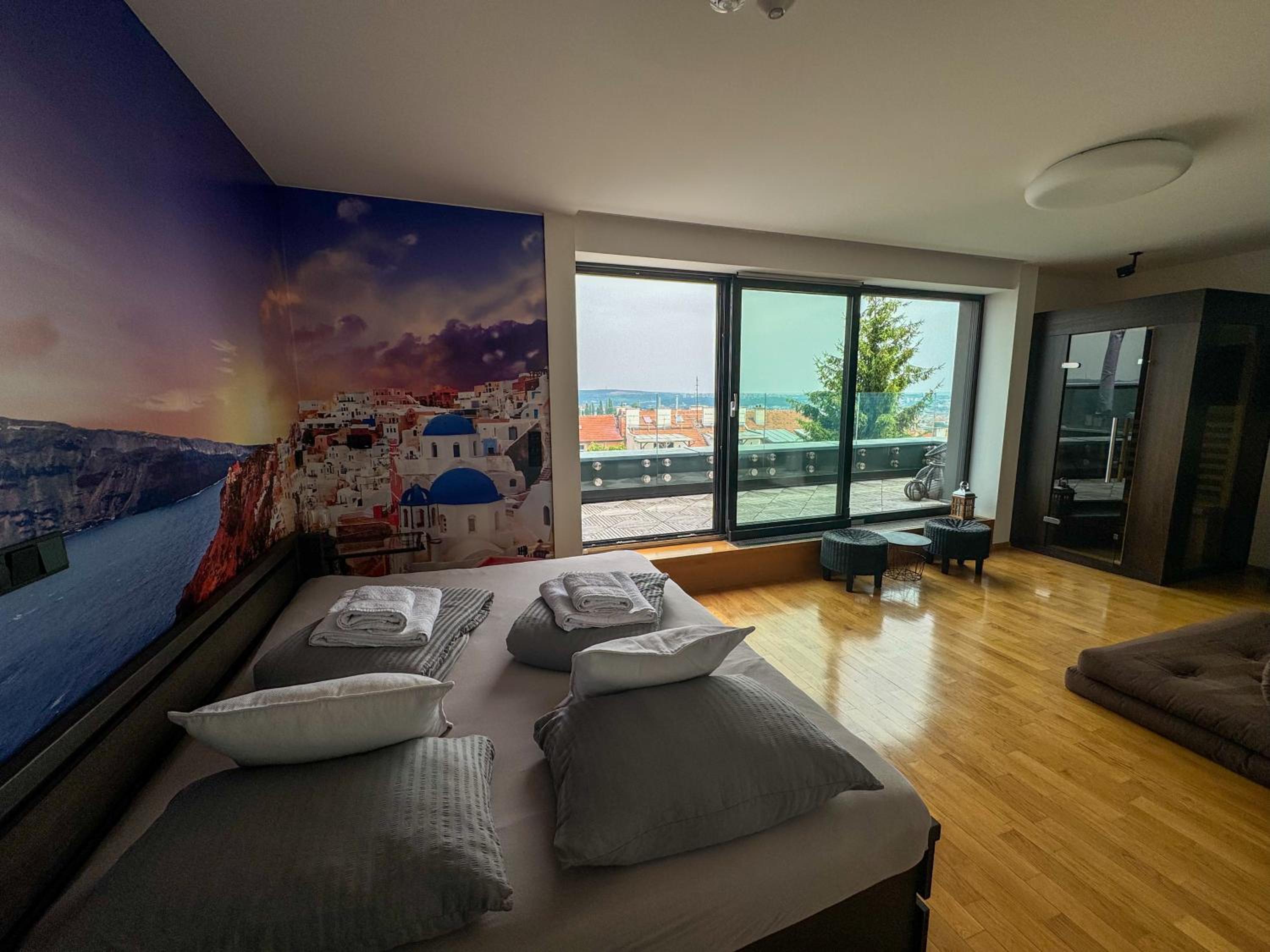 Apartmán se saunou a terasou s výhledem na Brno