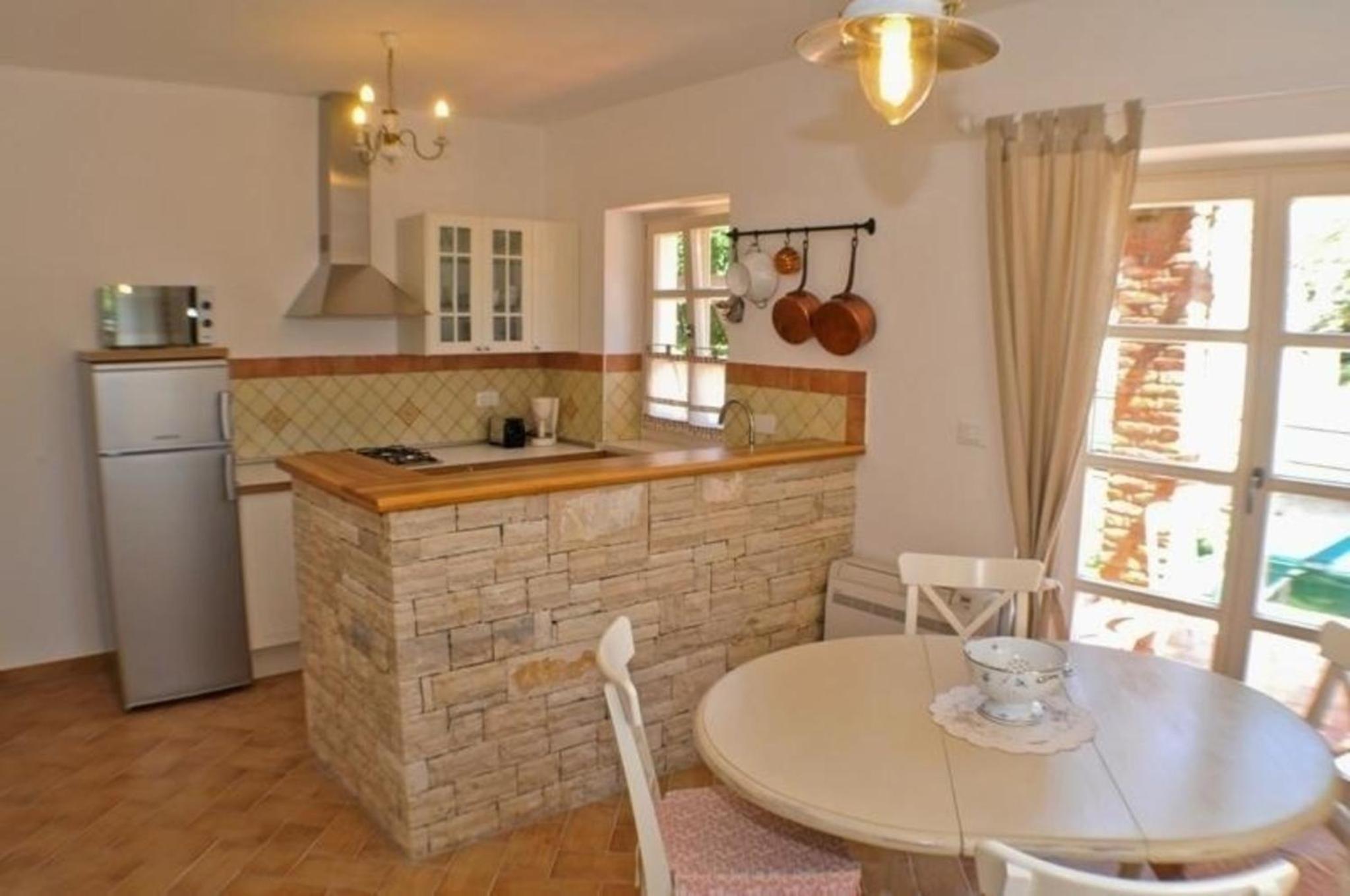 Großzügiges Ferienhaus Mit Pool Und Sonnenterrasse