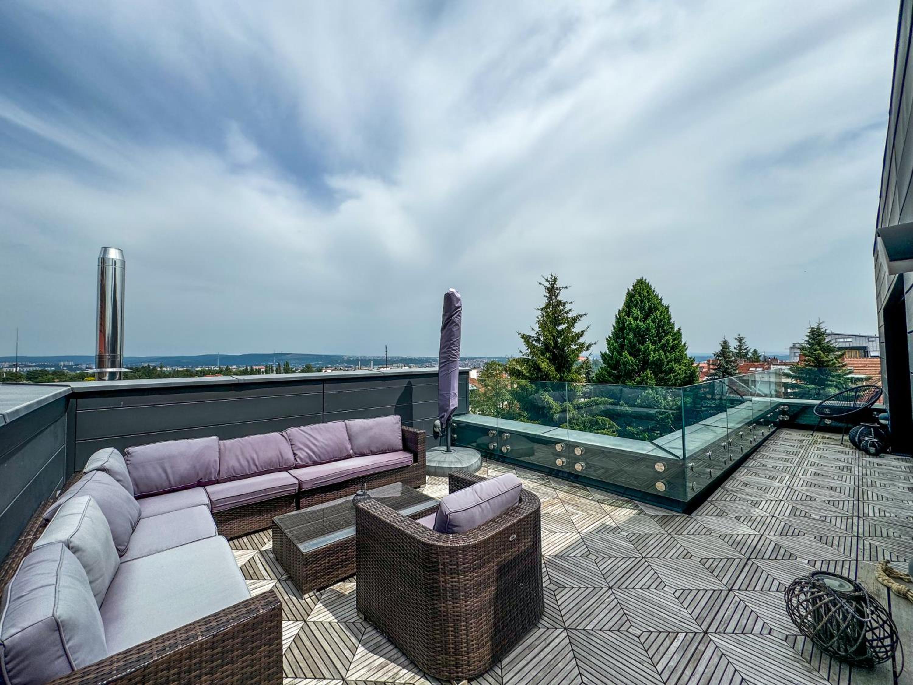 Apartmán se saunou a terasou s výhledem na Brno