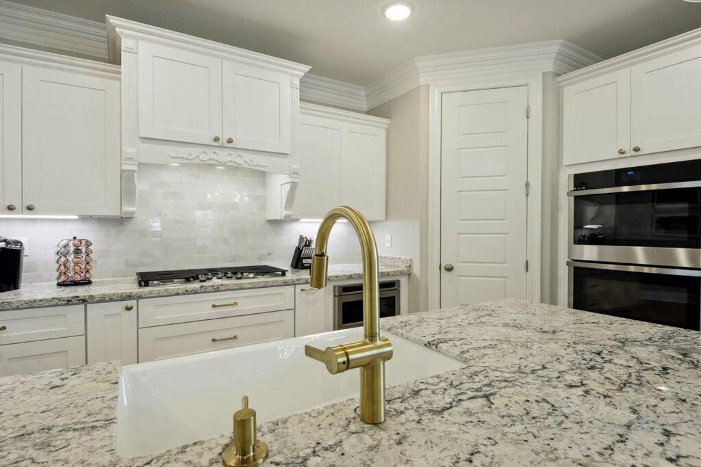 Luxury home walkable to the beach view 3