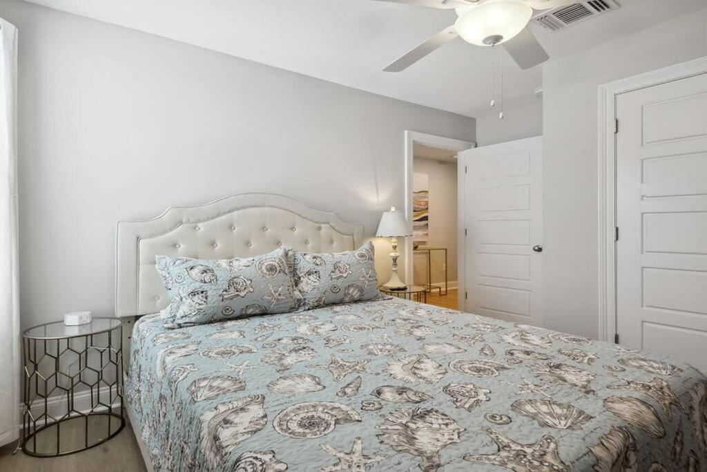 Luxury home walkable to the beach view 4