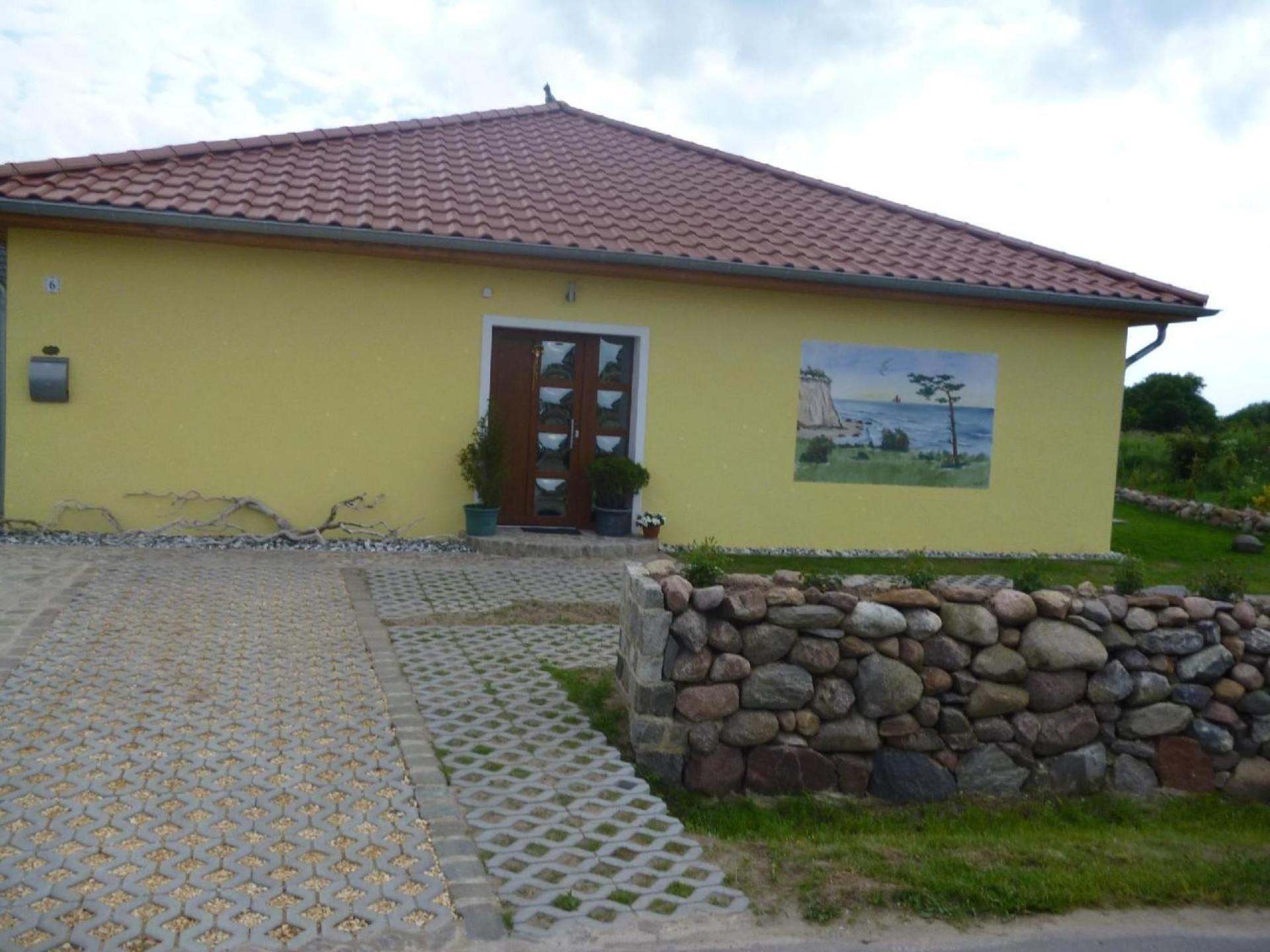 Moderne Erdgeschosswohnung Mit Blick Auf Hiddensee