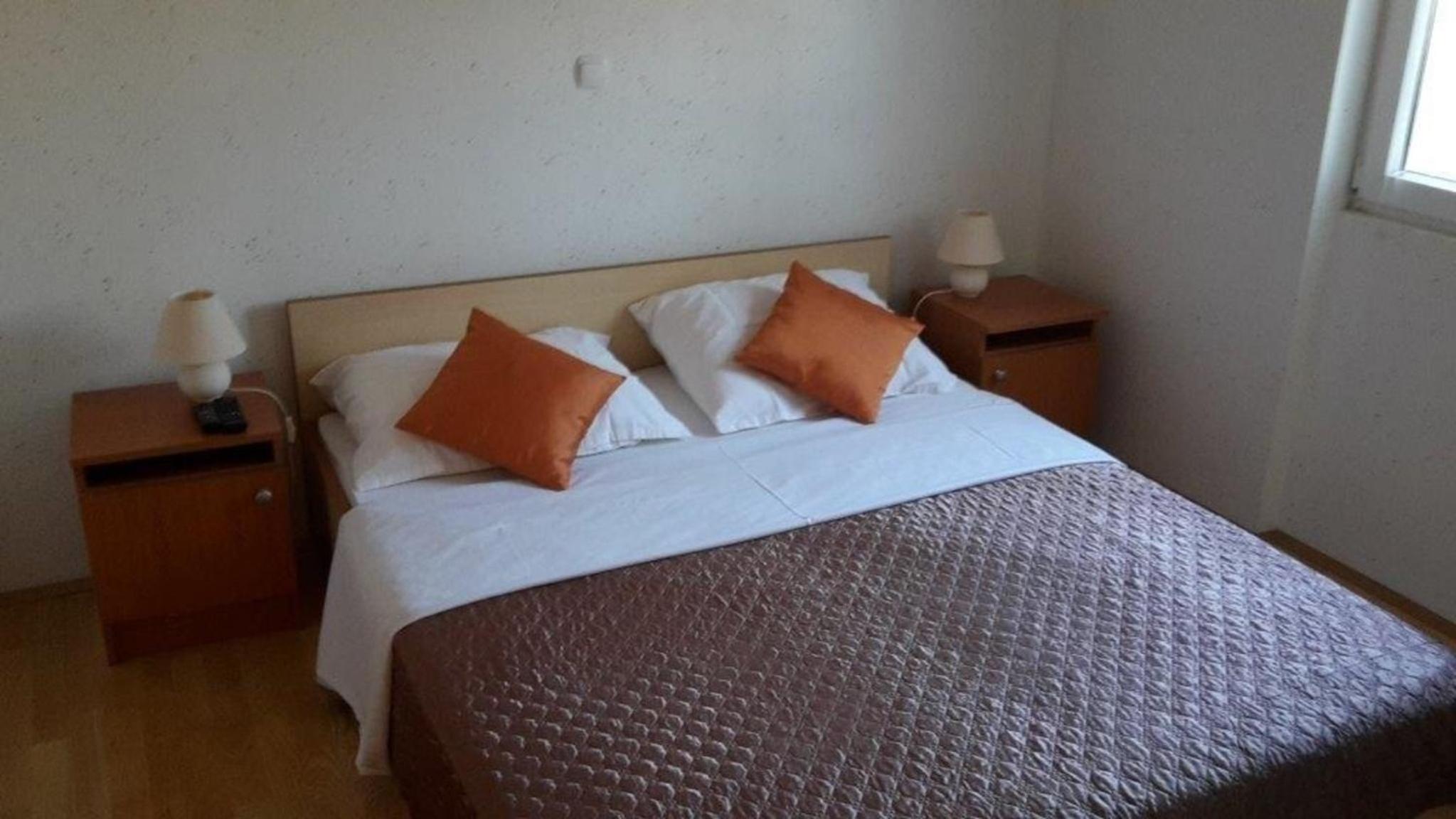 Ferienwohnung Für Vier Personen Mit Terrasse view 3