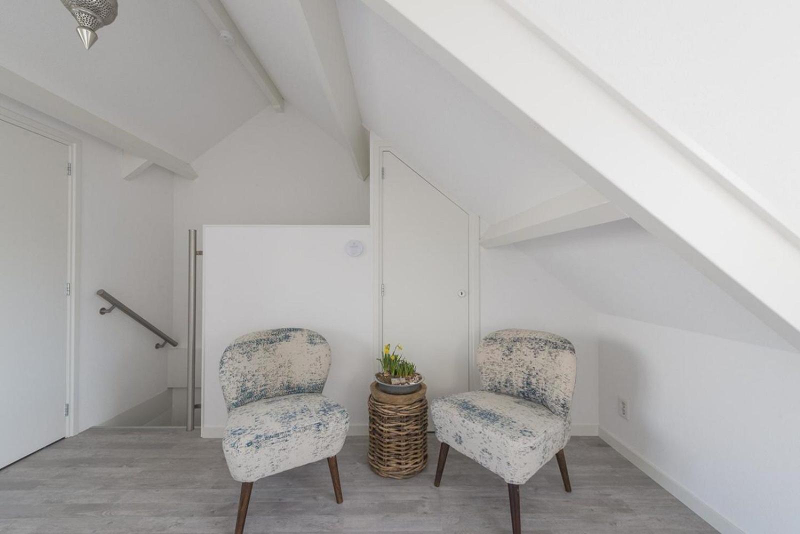 Strandhuis 122 Studio view 4