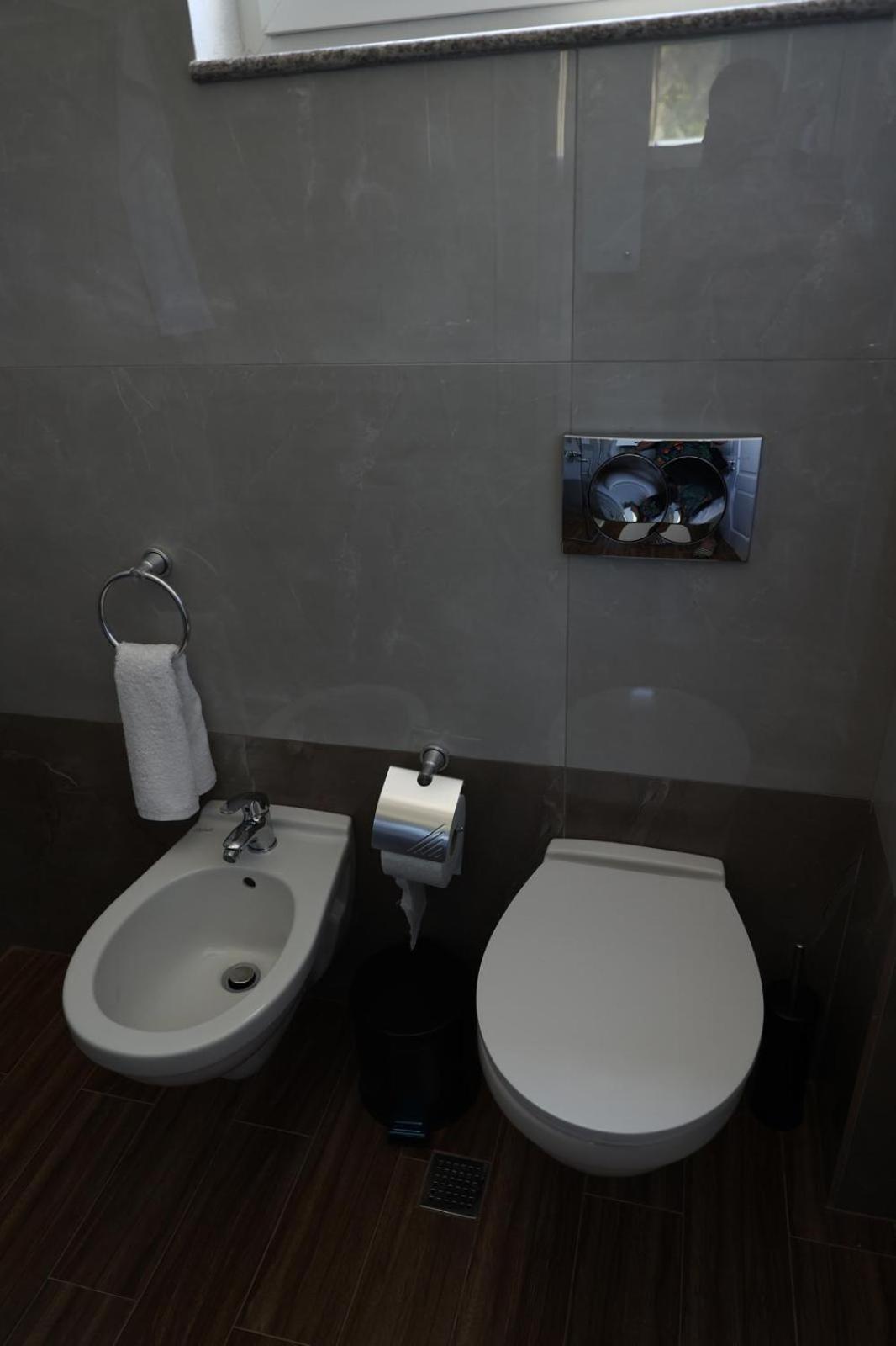 luxury villa 2 km from the sea