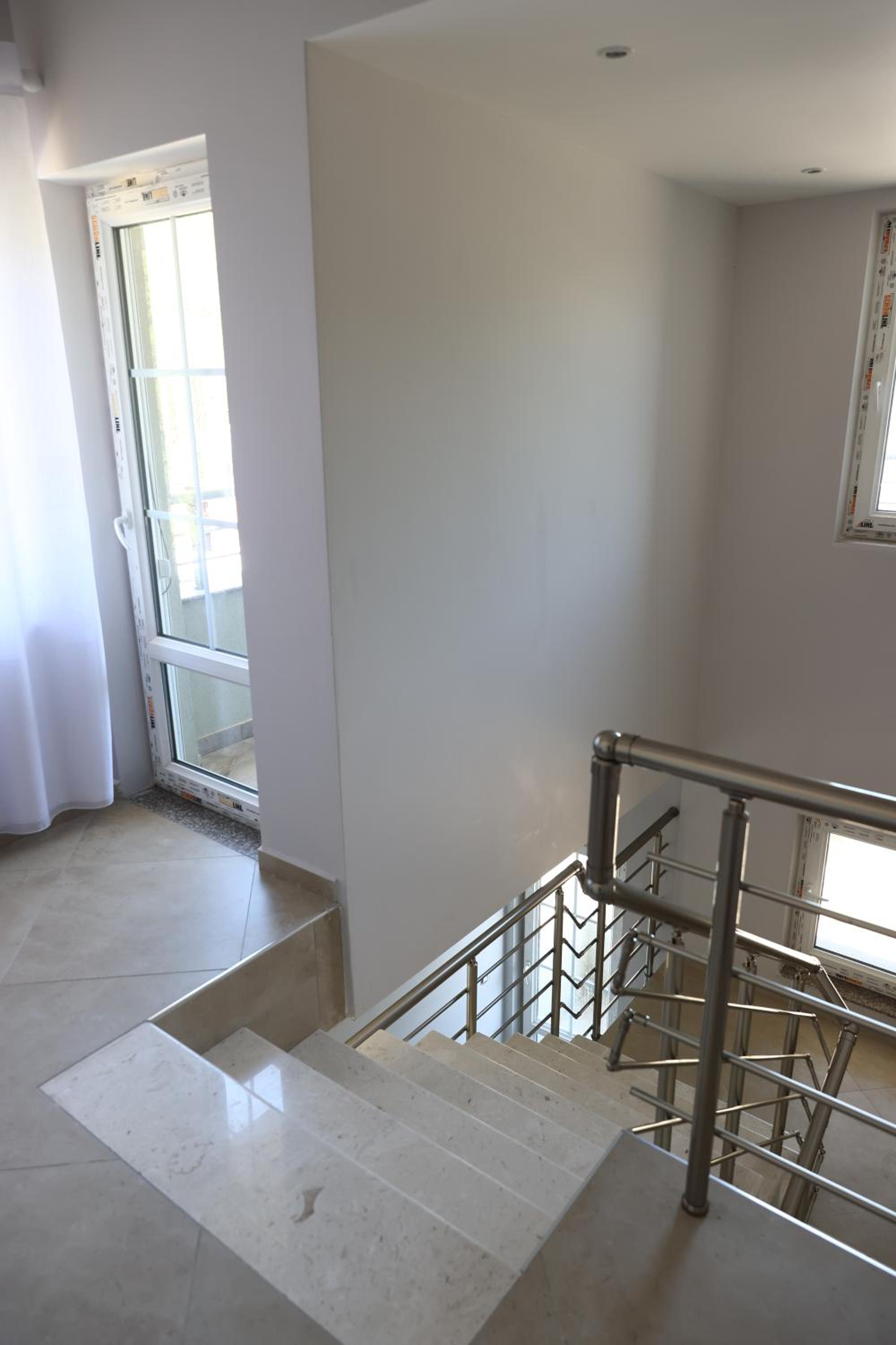 luxury villa 2 km from the sea