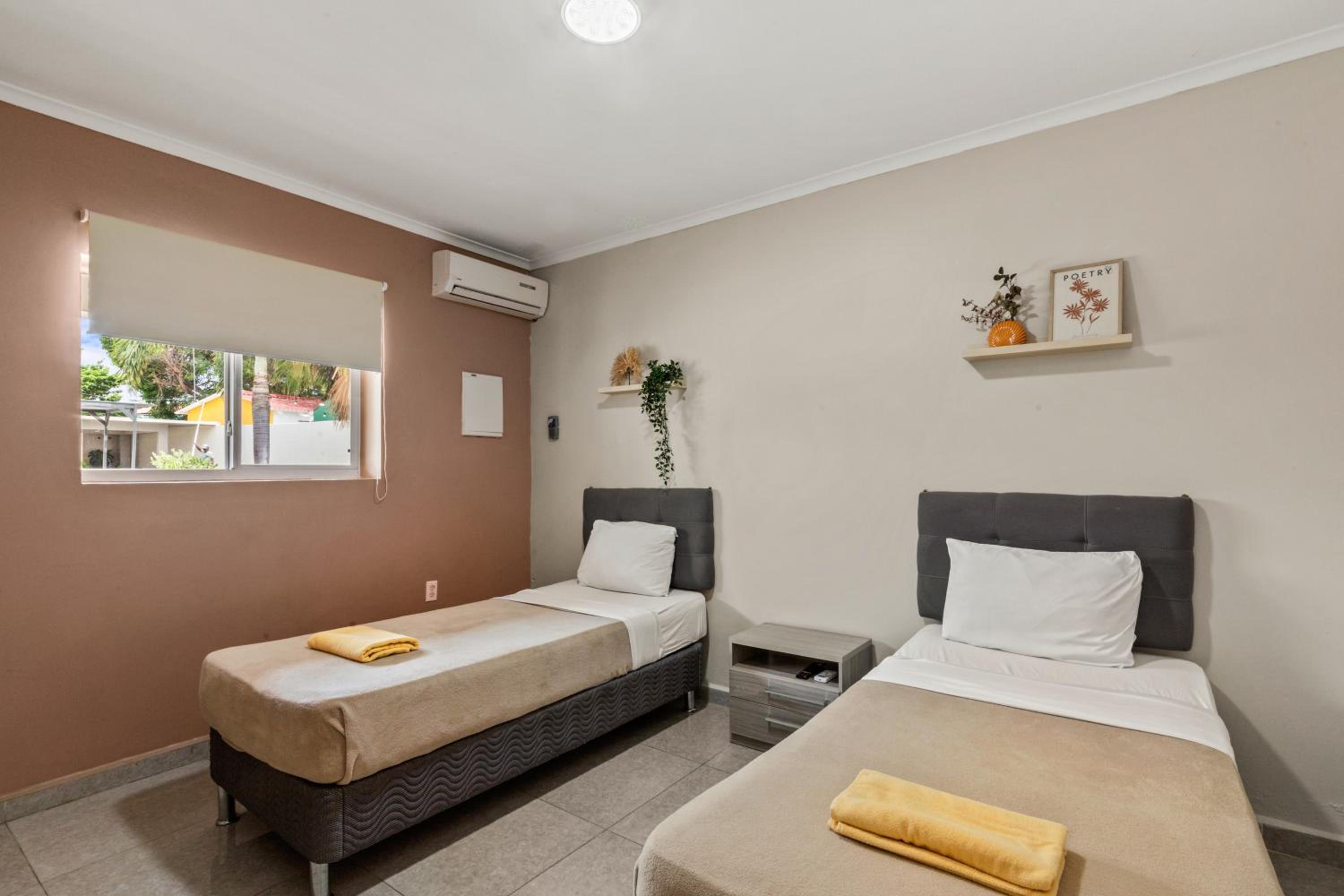 Curadise Living