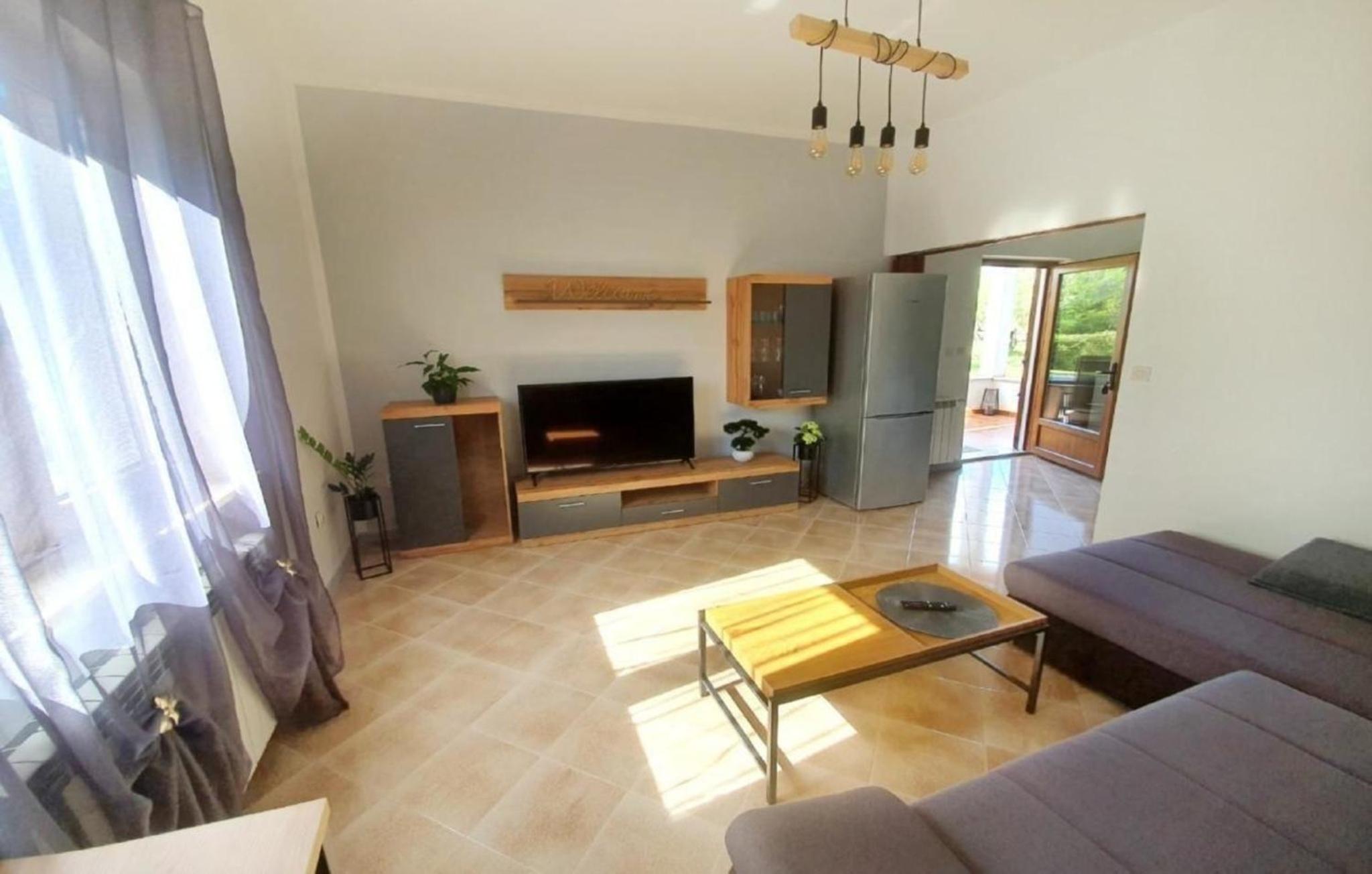 Renovierte Wohnung in Zambratija mit Großem Garten view 5