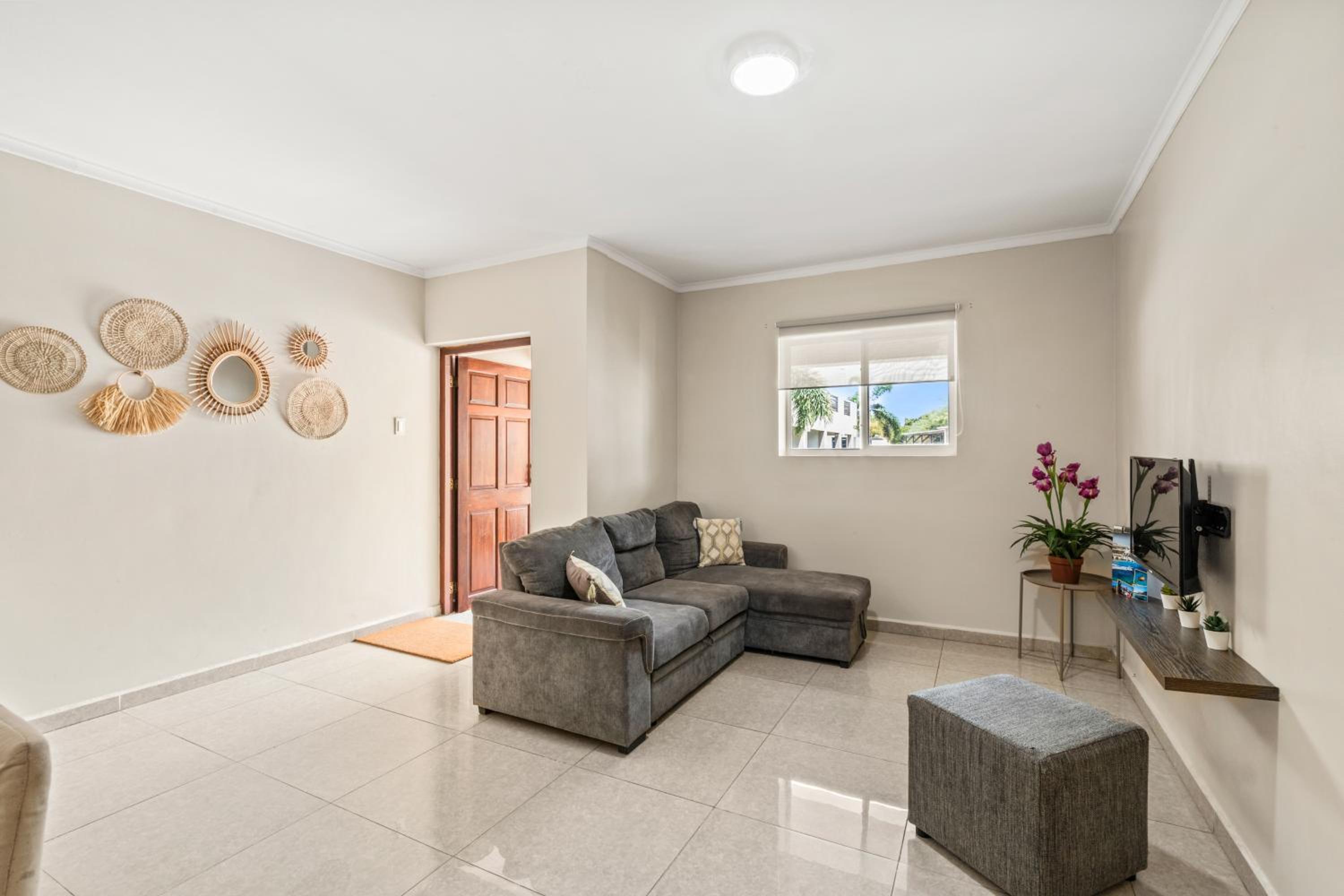 Curadise Living