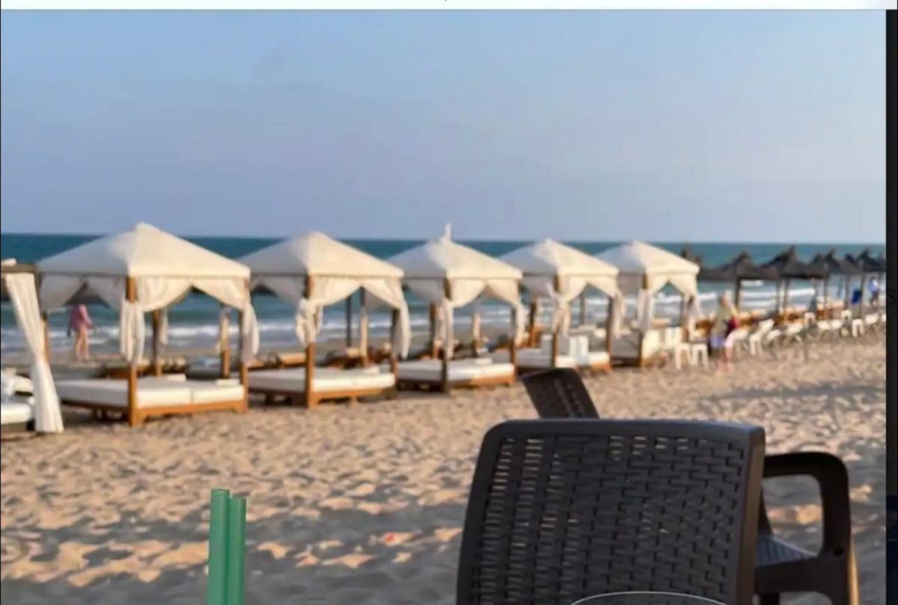 Beach house La Marina