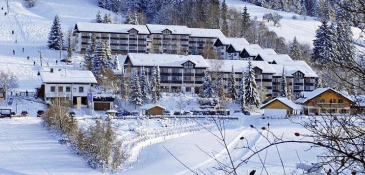 Ferienwohnung AllgäuGlück im Ferienpark Oberallgäu mit Hallenbad, Sauna, WLAN