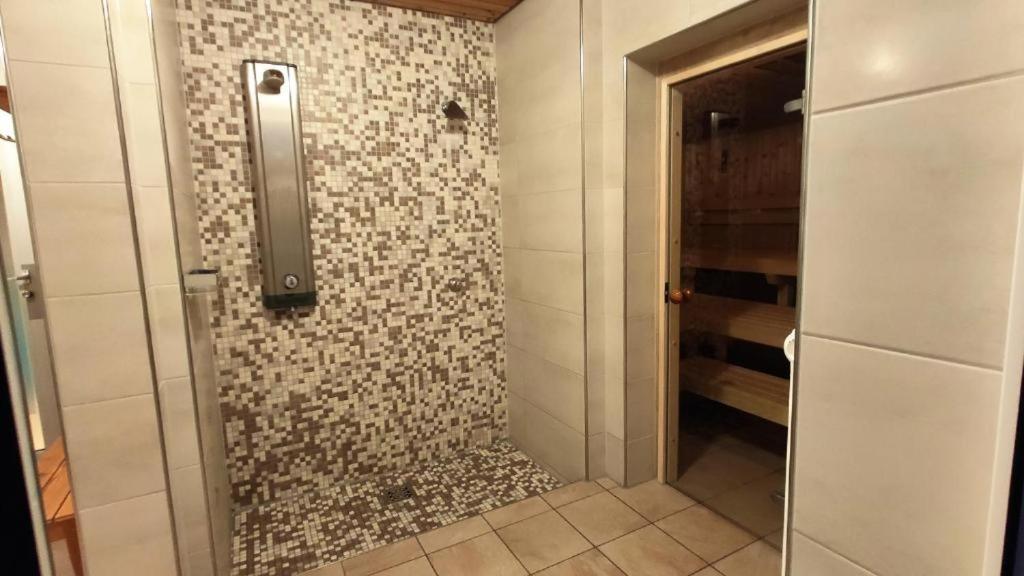 Ferienwohnung AllgäuGlück im Ferienpark Oberallgäu mit Hallenbad, Sauna, WLAN