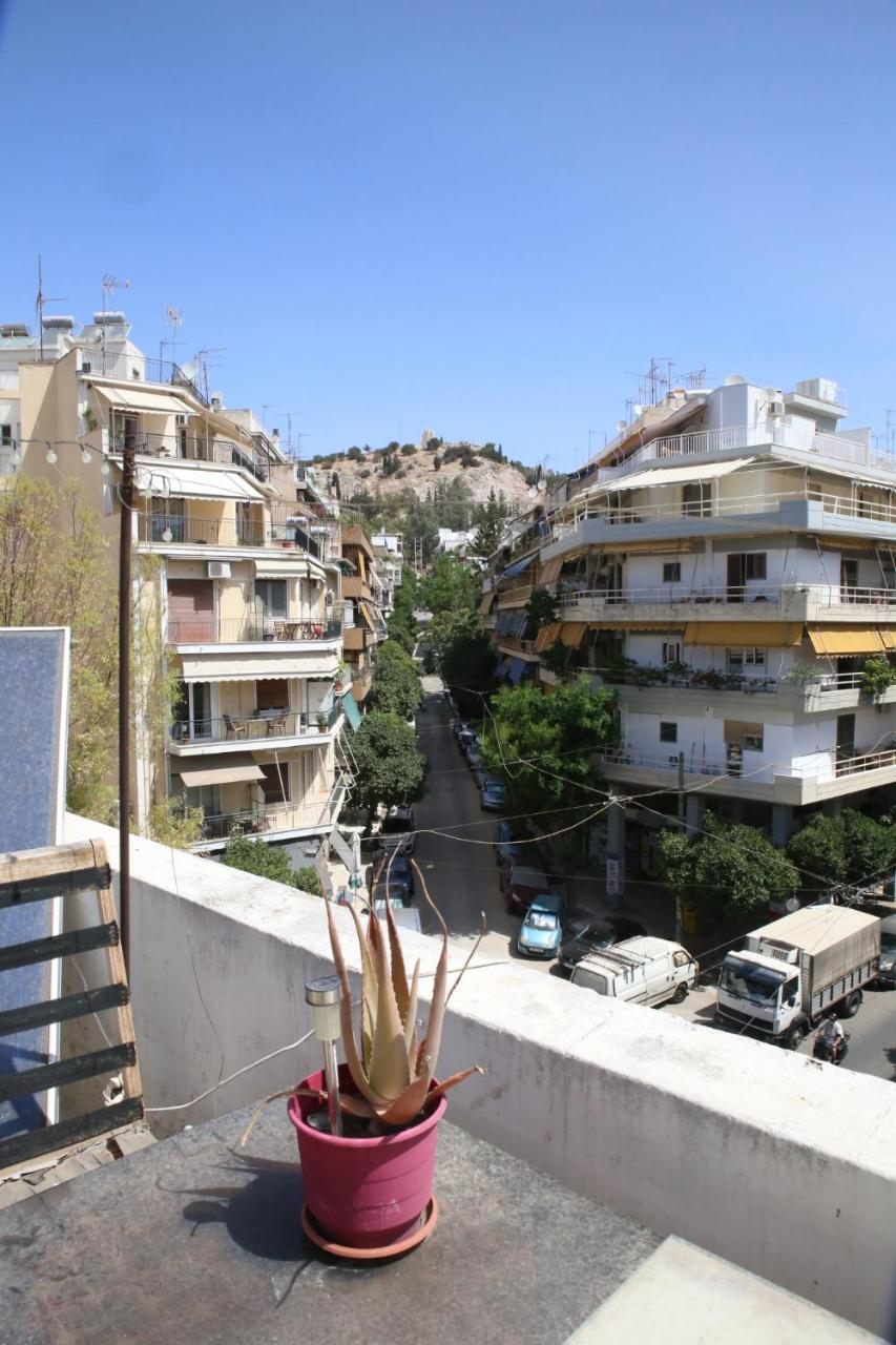 Family-friendly apartment & roof garden @ Koukaki