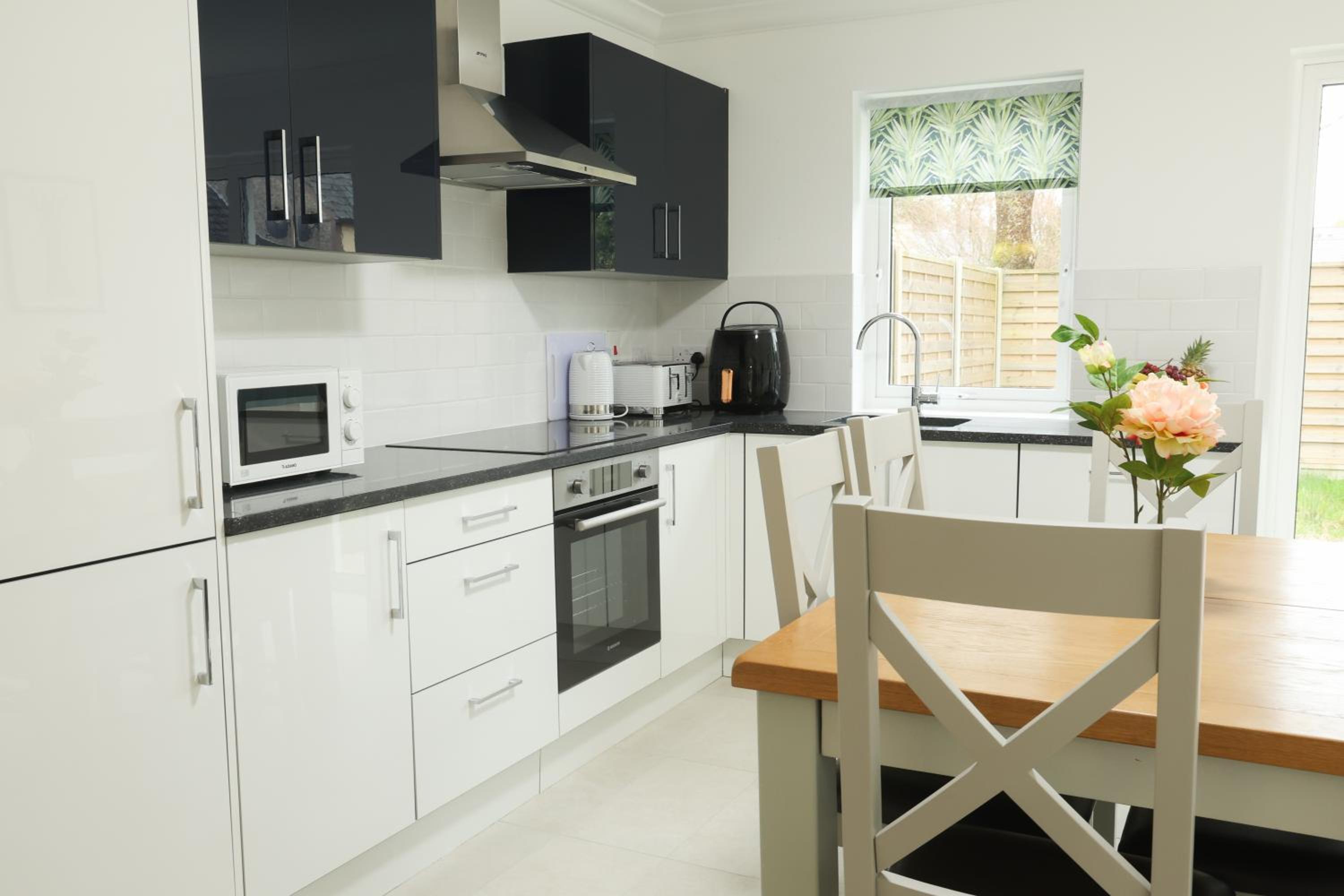 Ballintra 3 Bedroom Family Holiday Home - Near Rossnowlagh Surfing & Beach & Donegal Bay Golf view 5