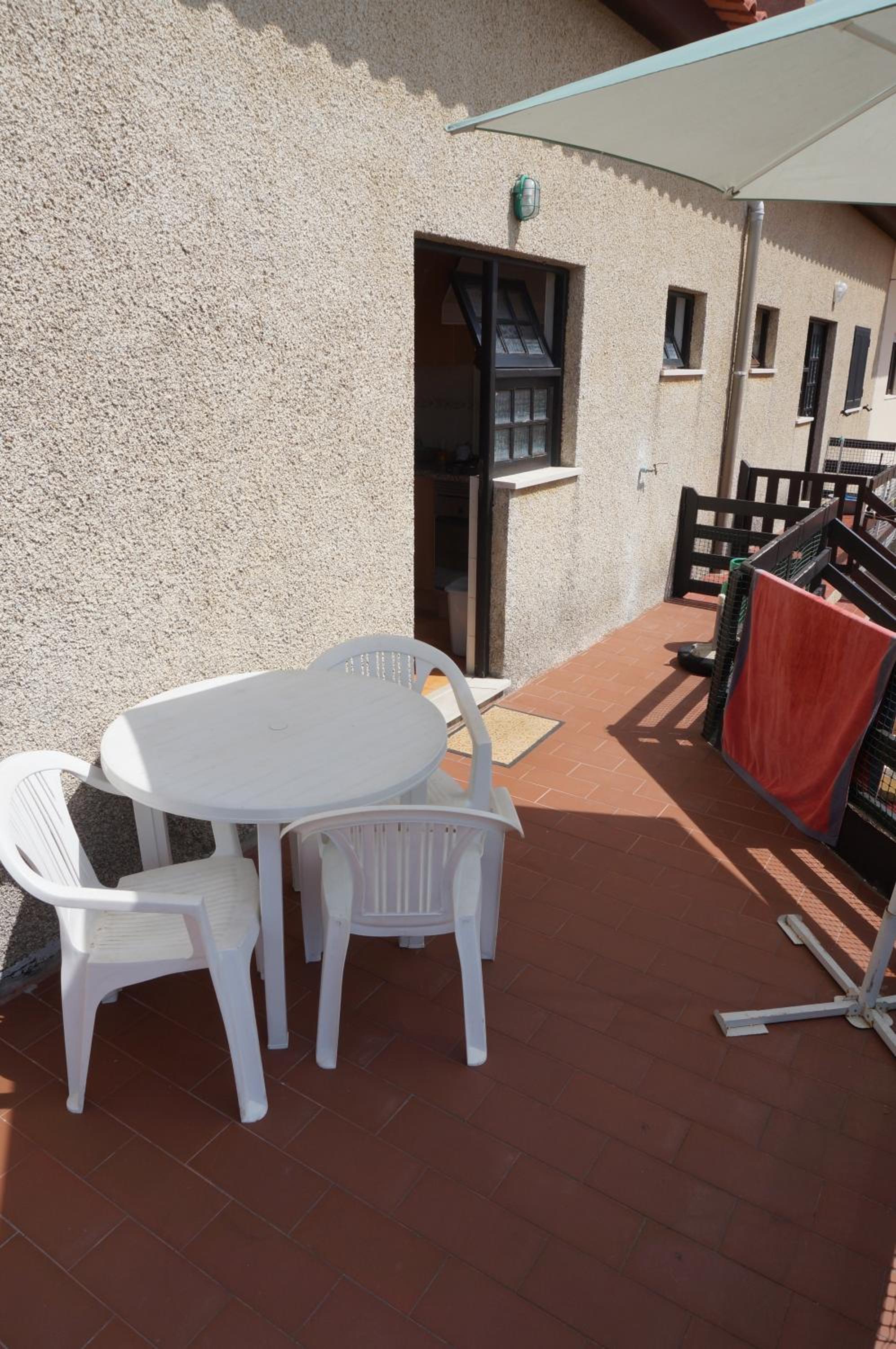 Hotel Holiday House Tocha - Image 1