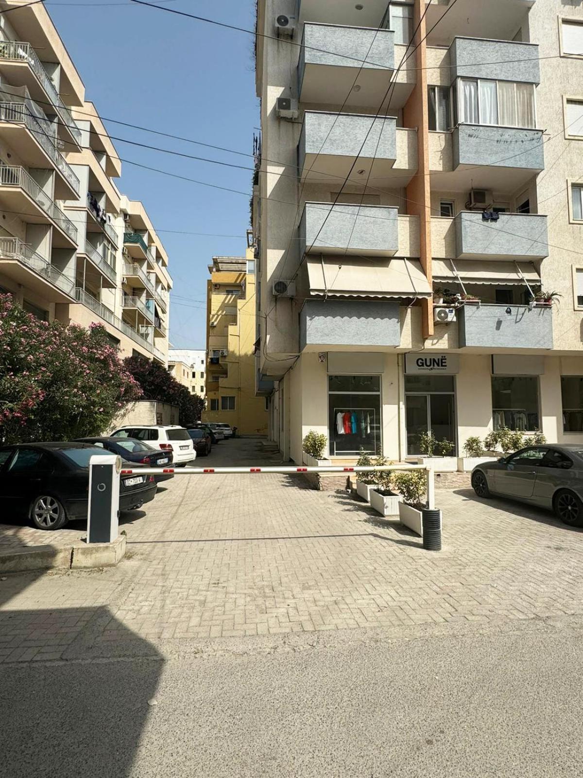Mona Seaside Apartment with Parking