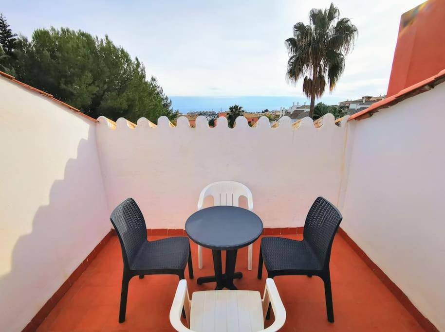 Sea views penthouse in placid natural setting