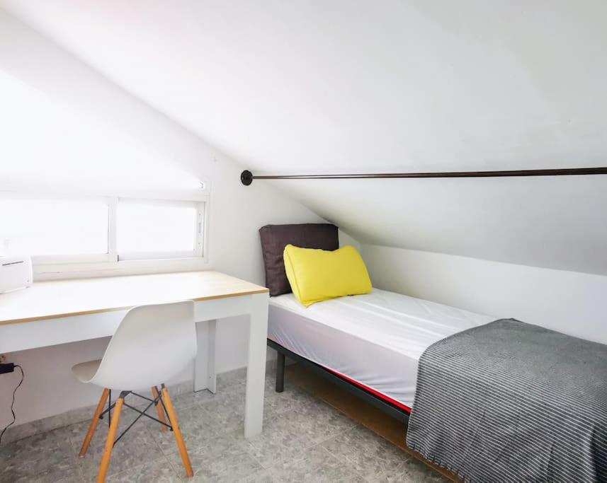 Sea views penthouse in placid natural setting