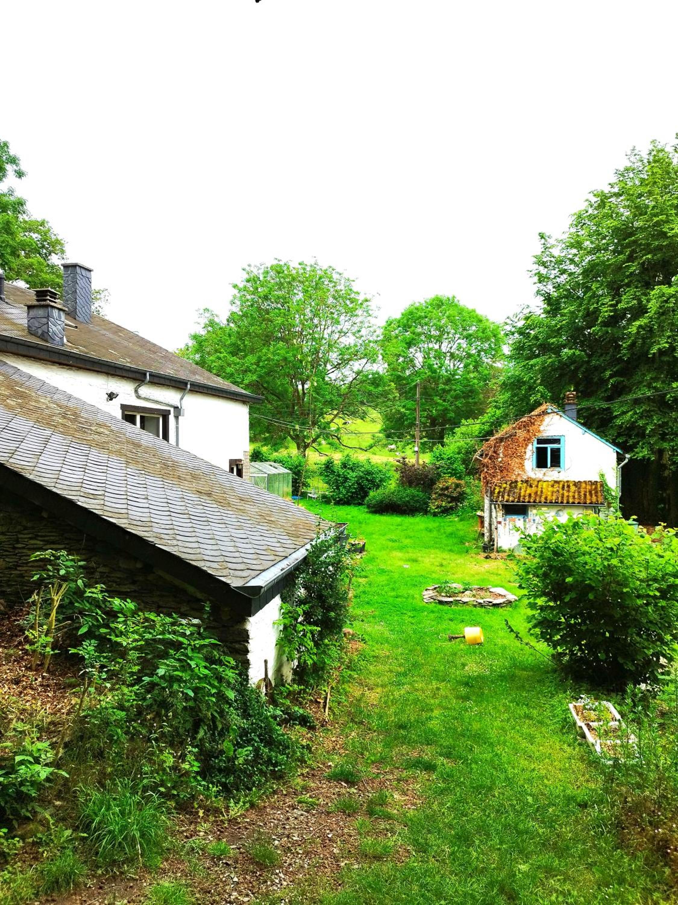La maison sous les arbres