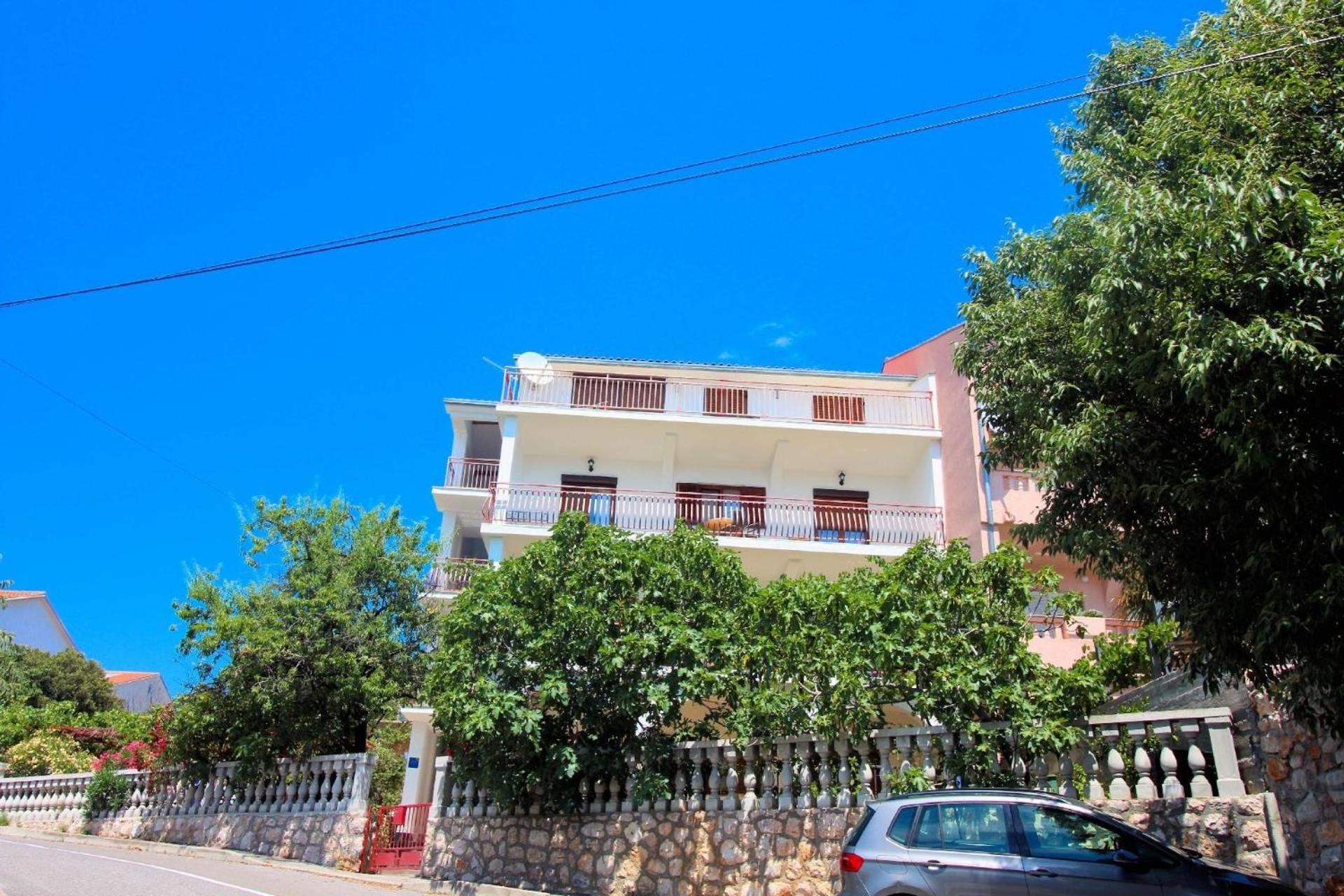 Wohnung in Novi Vinodolski mit Gemeinsamem Garten view 5