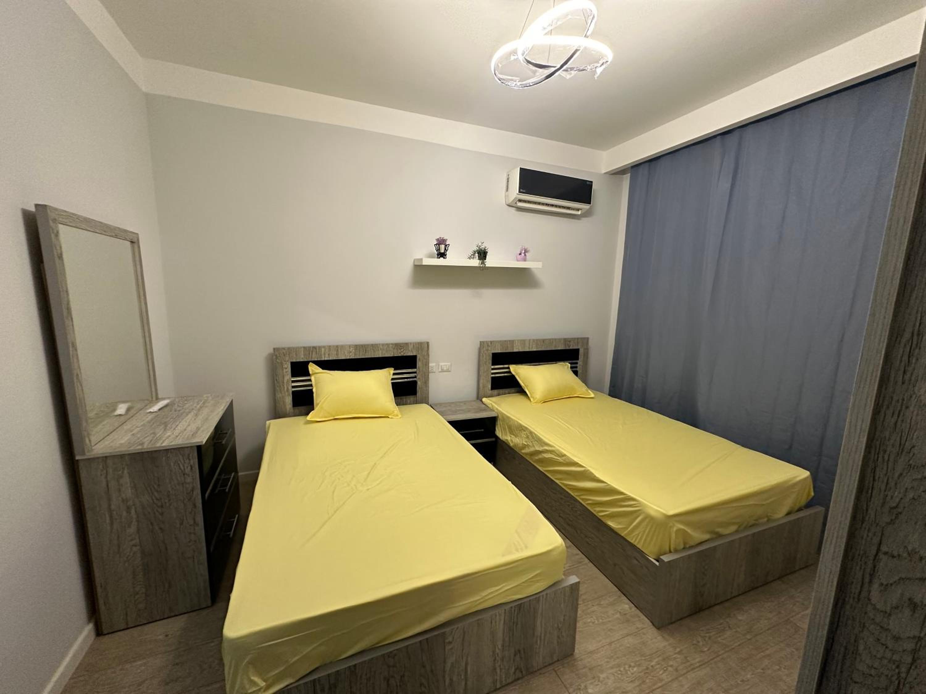 Apartment 2 bedrooms , Beverly hills , Elshiekh zayed view 4