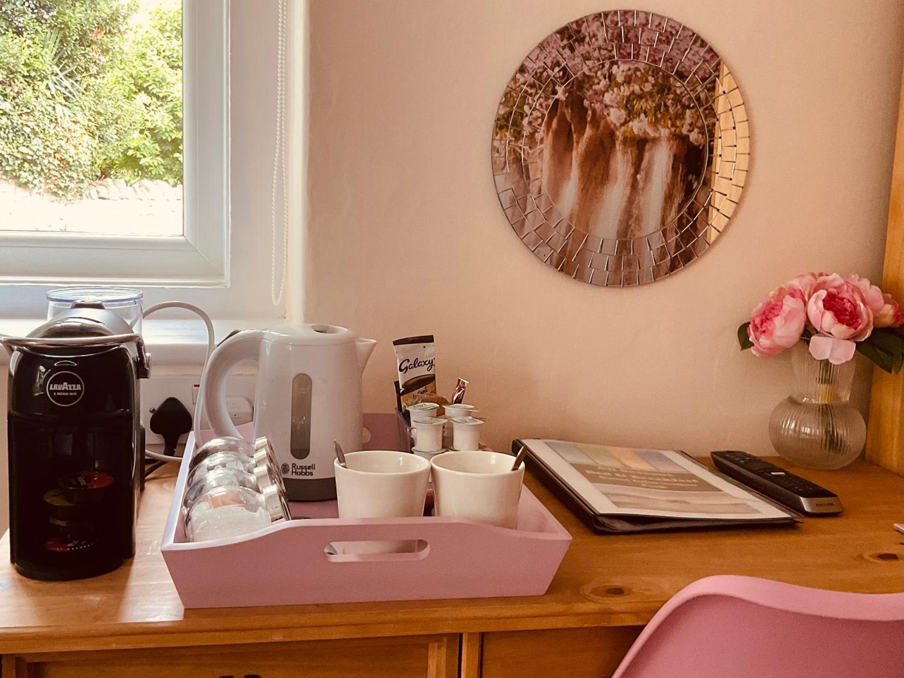 All Seasons Bed & Breakfast - Adults Only view 5