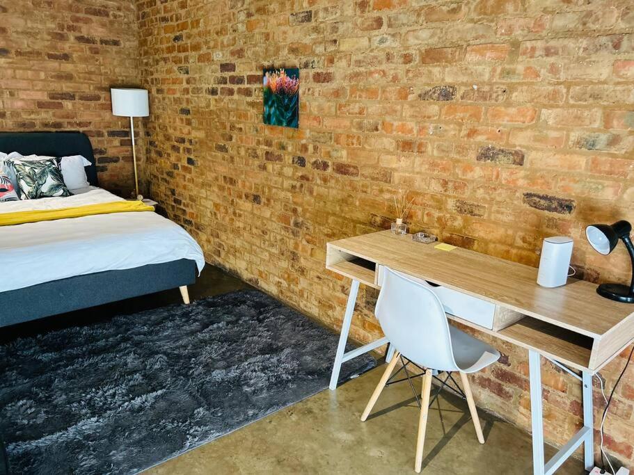 Vibrant Maboneng Studio-Perfect For Exploring Jozi