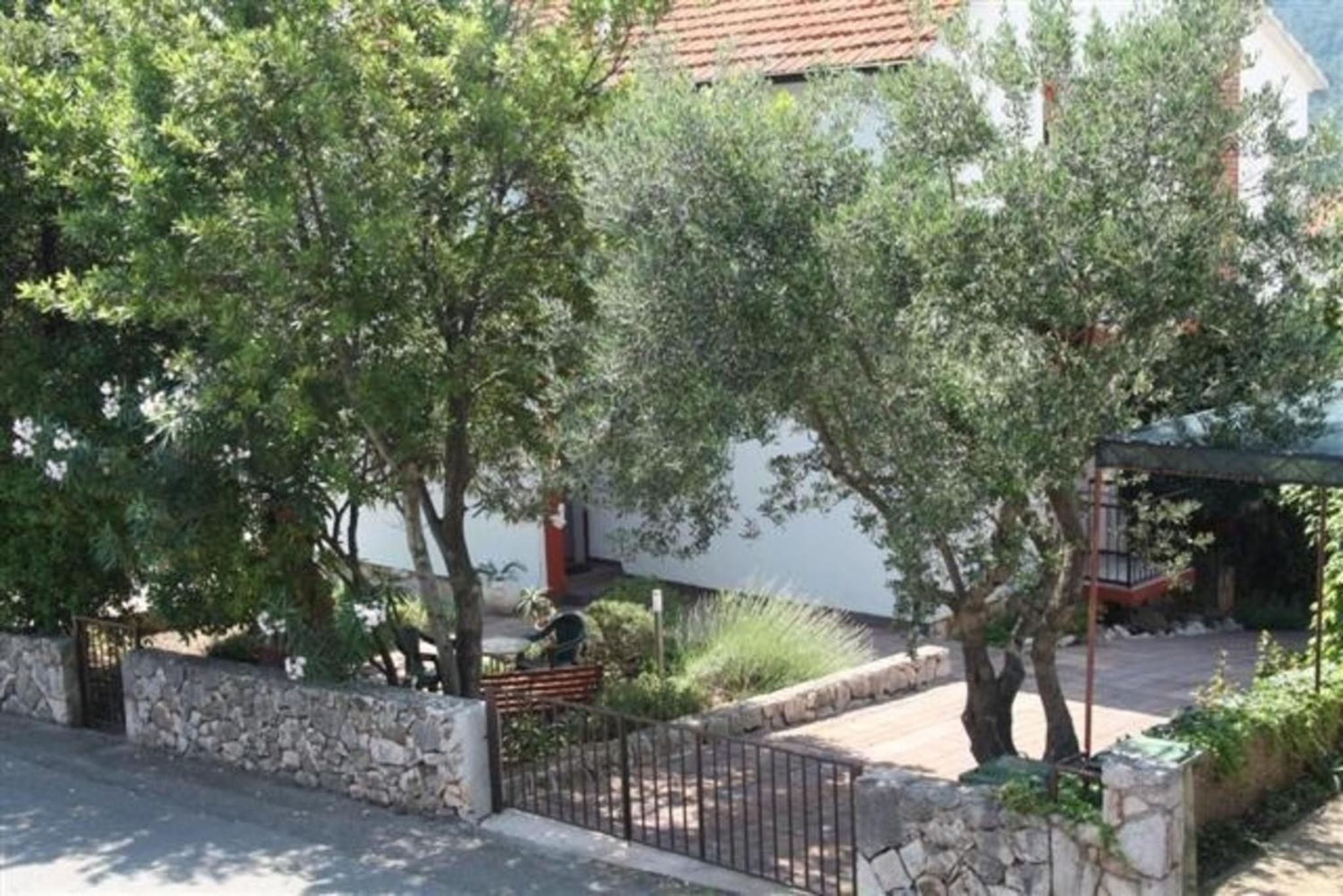 Ferienwohnung Tihana Mit Mediterranem Garten view 3