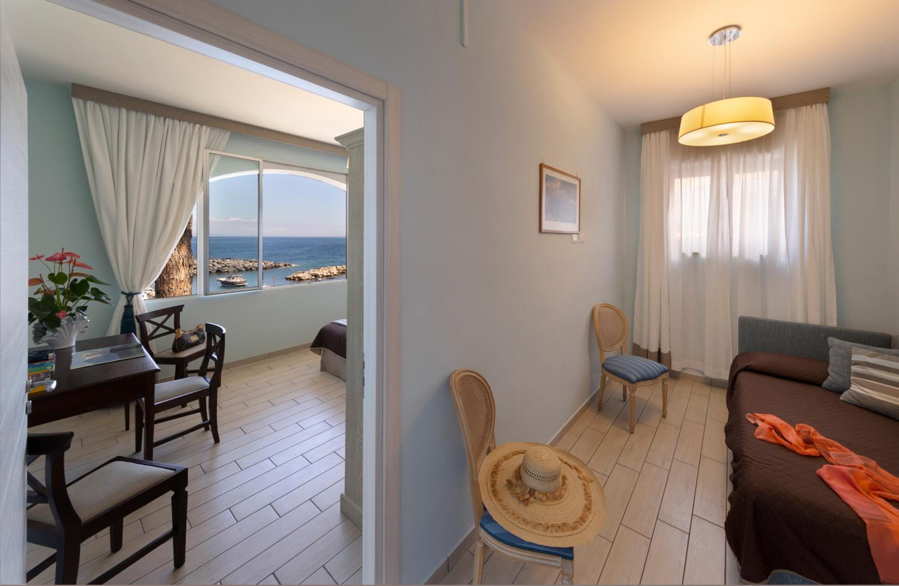 Sea Breeze Residence
