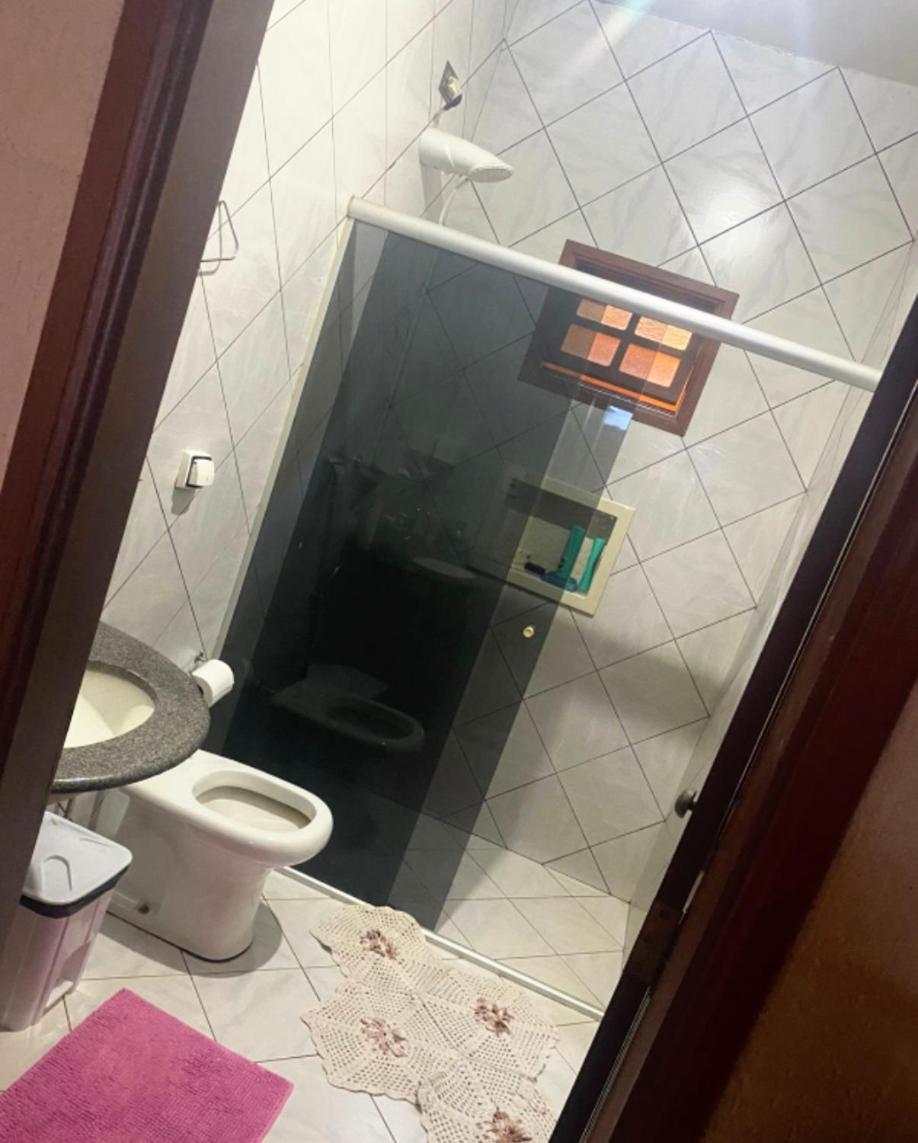 No Centro Piscina Aquecida 3 Qtos Área de Lazer Cozinha e Churrasqueira