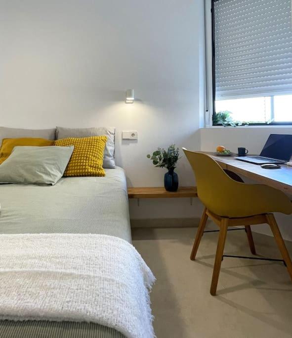 Charming Sea View Hideaway at Marbella's Marina