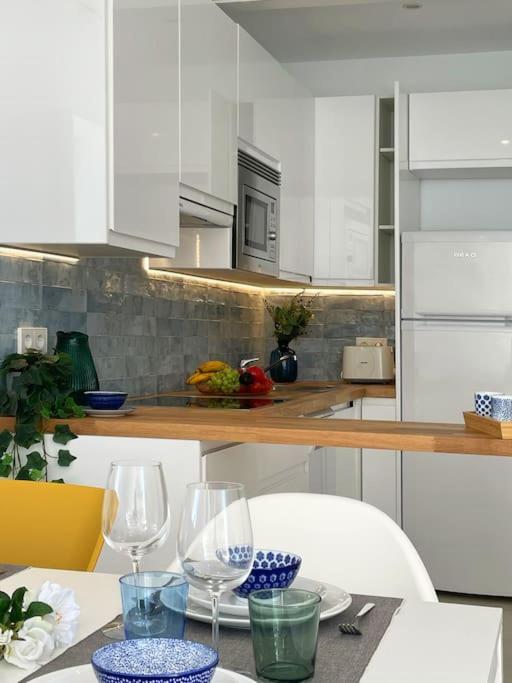 Charming Sea View Hideaway at Marbella's Marina