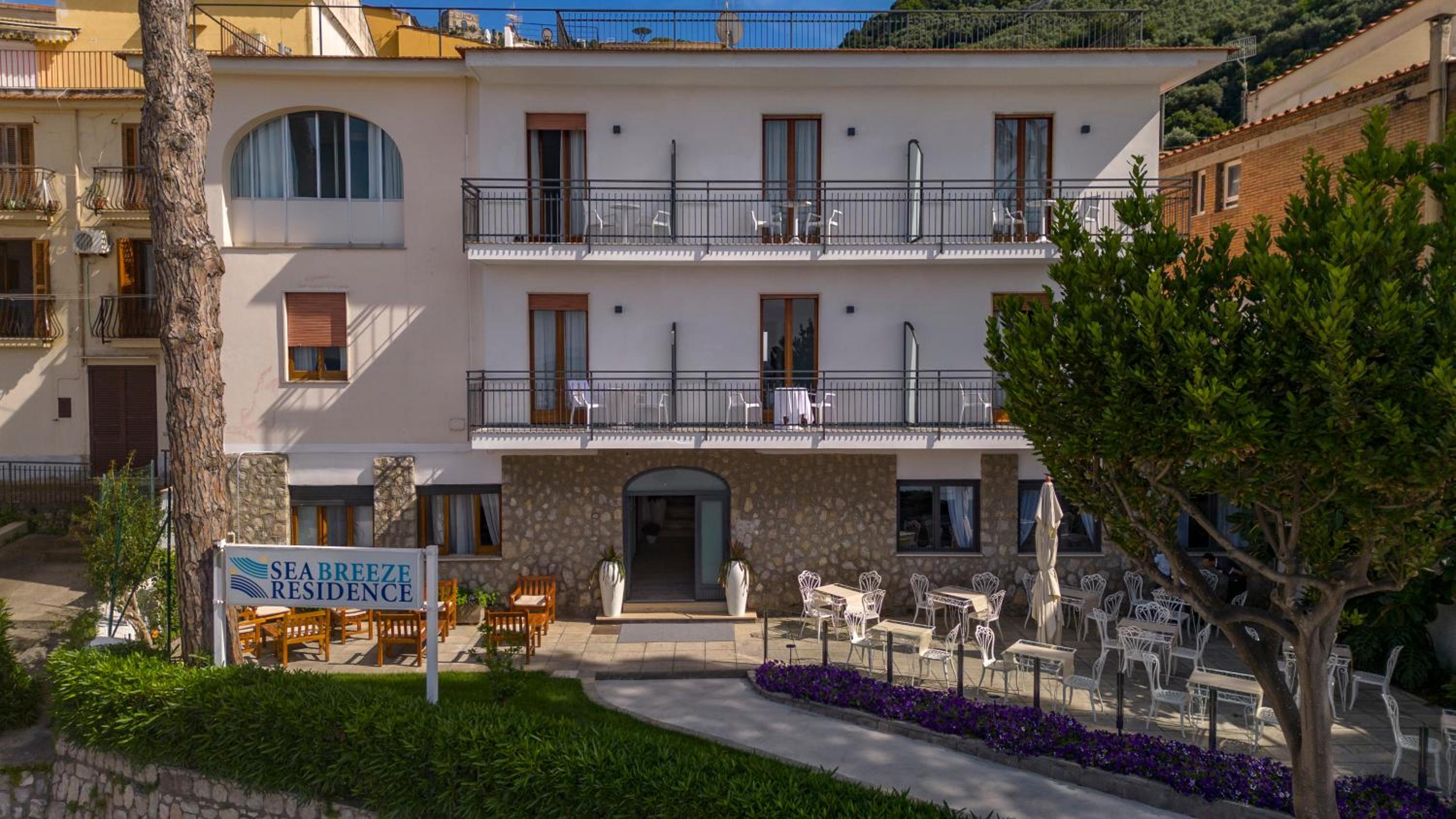 Sea Breeze Residence