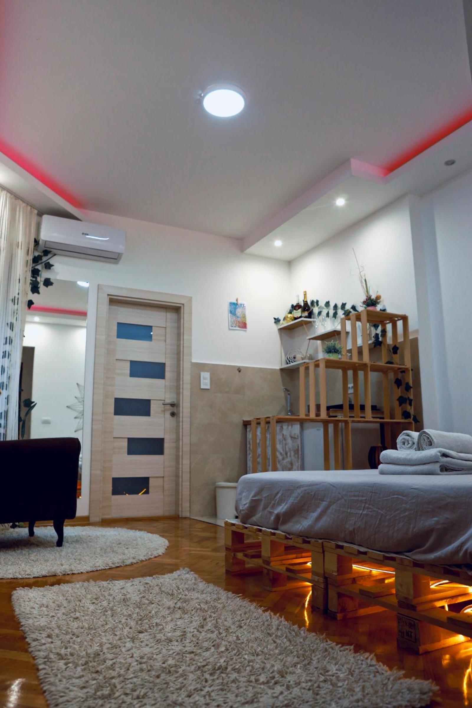 Queen apartment