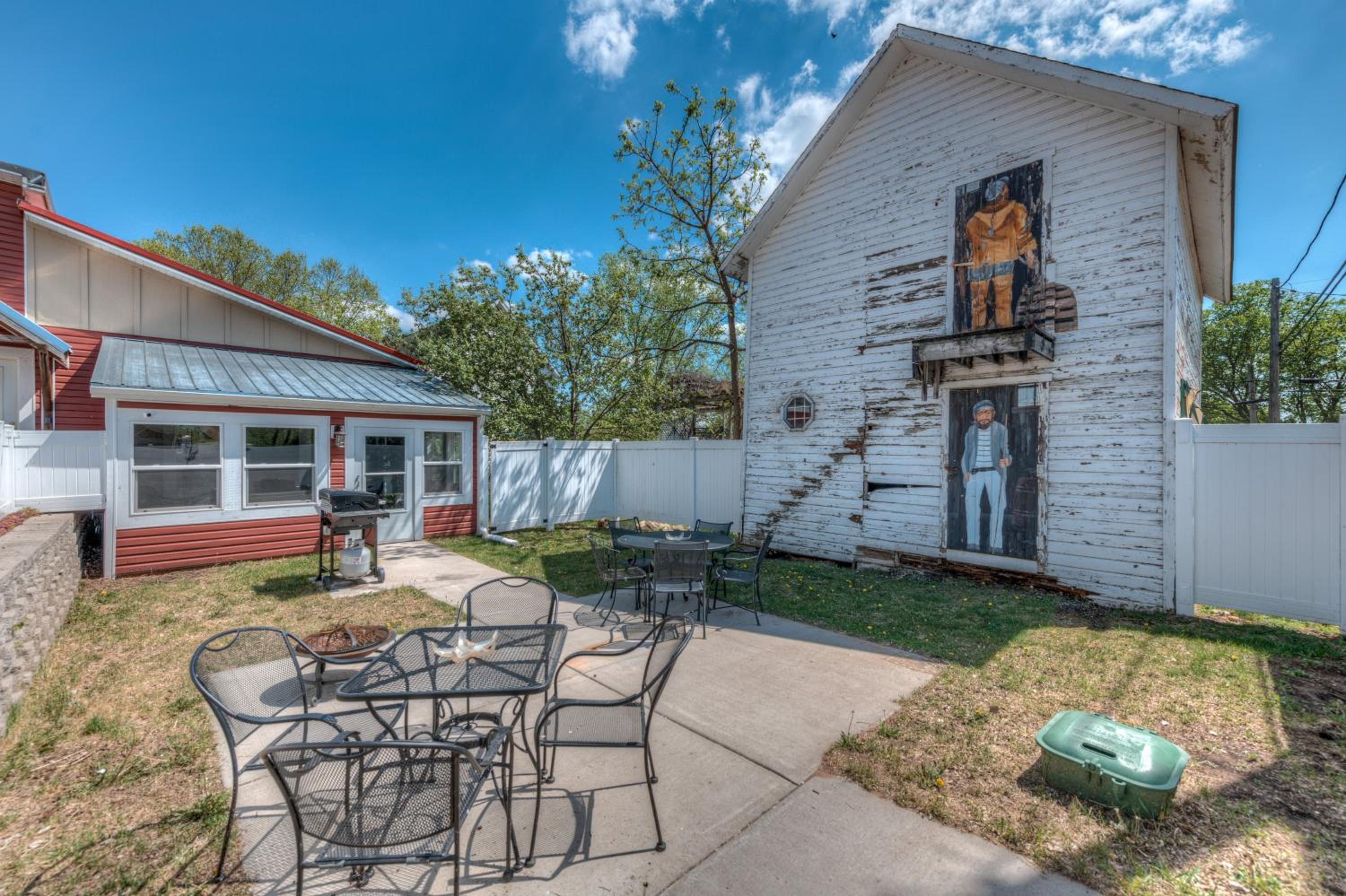 Luxury 4BR Near Lake Pepin with Game Room - Breeze view 2