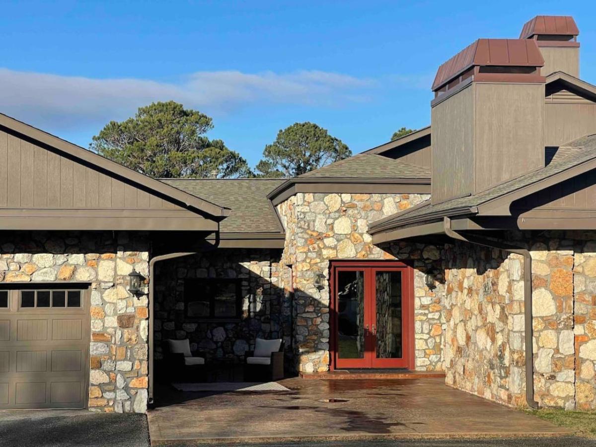 The Lodge at Stony Point view 4