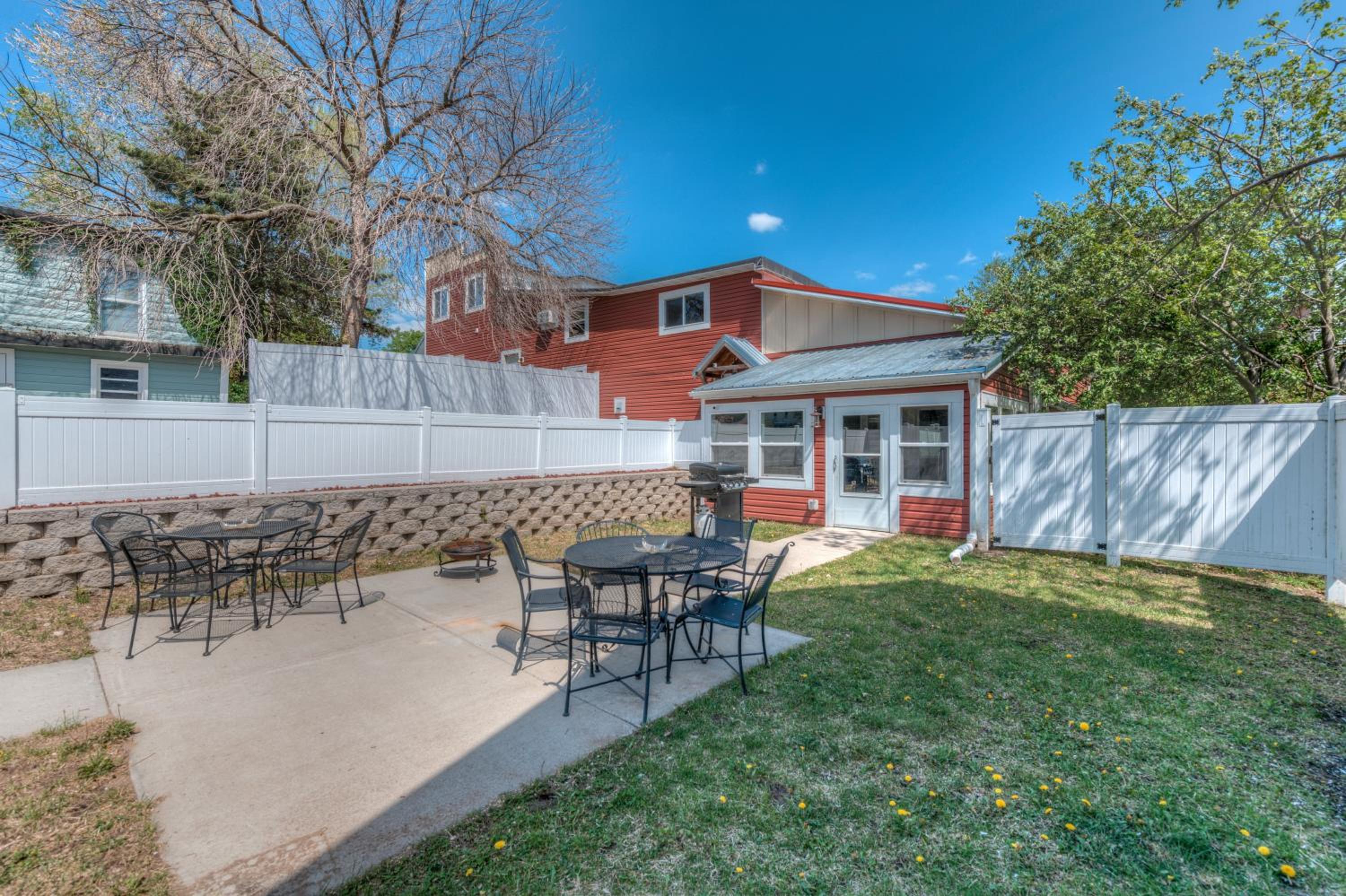 Luxury 4BR Near Lake Pepin with Game Room - Breeze view 3