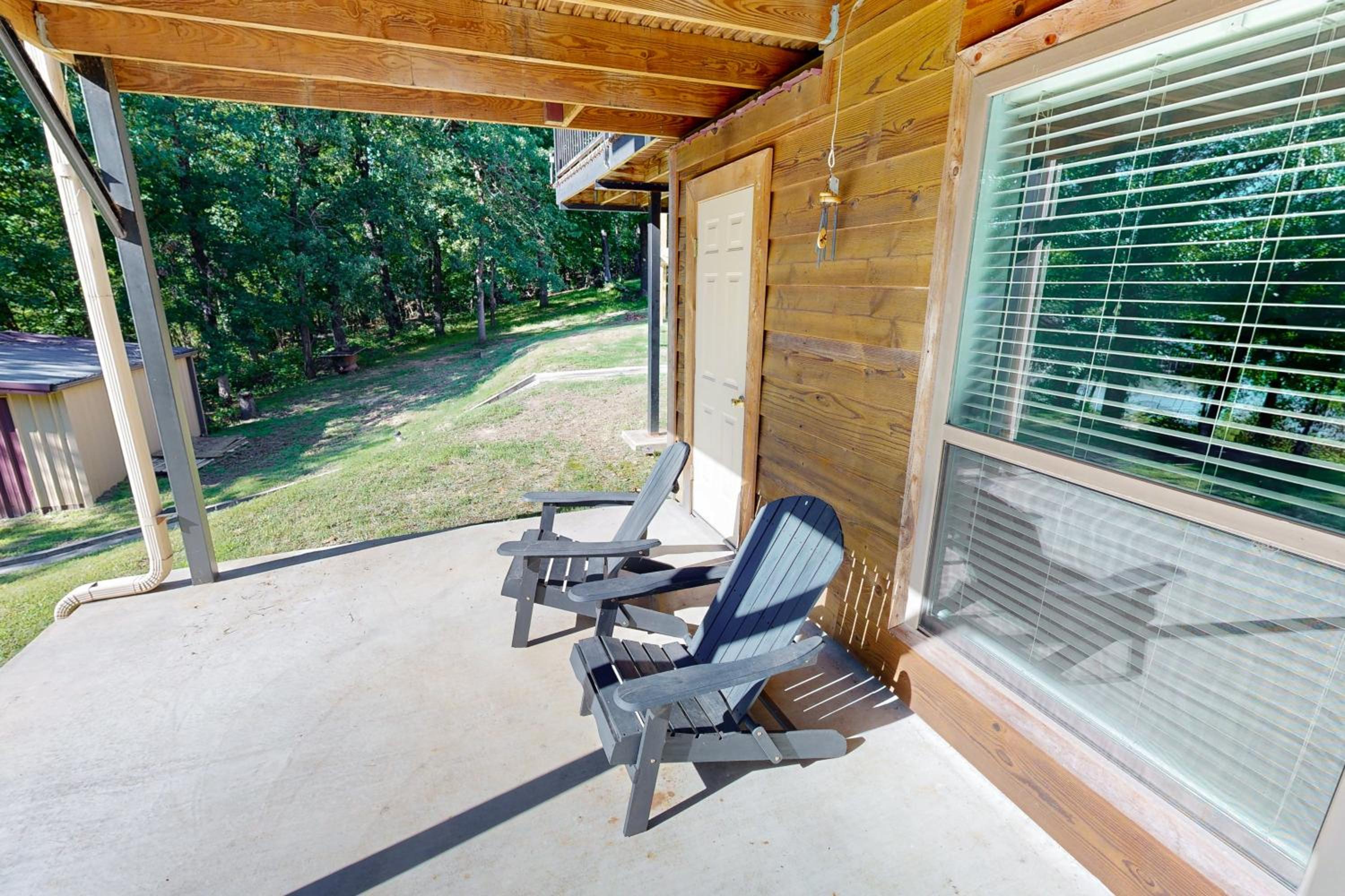 Unwind By the Water! Family Lake House in Eufala