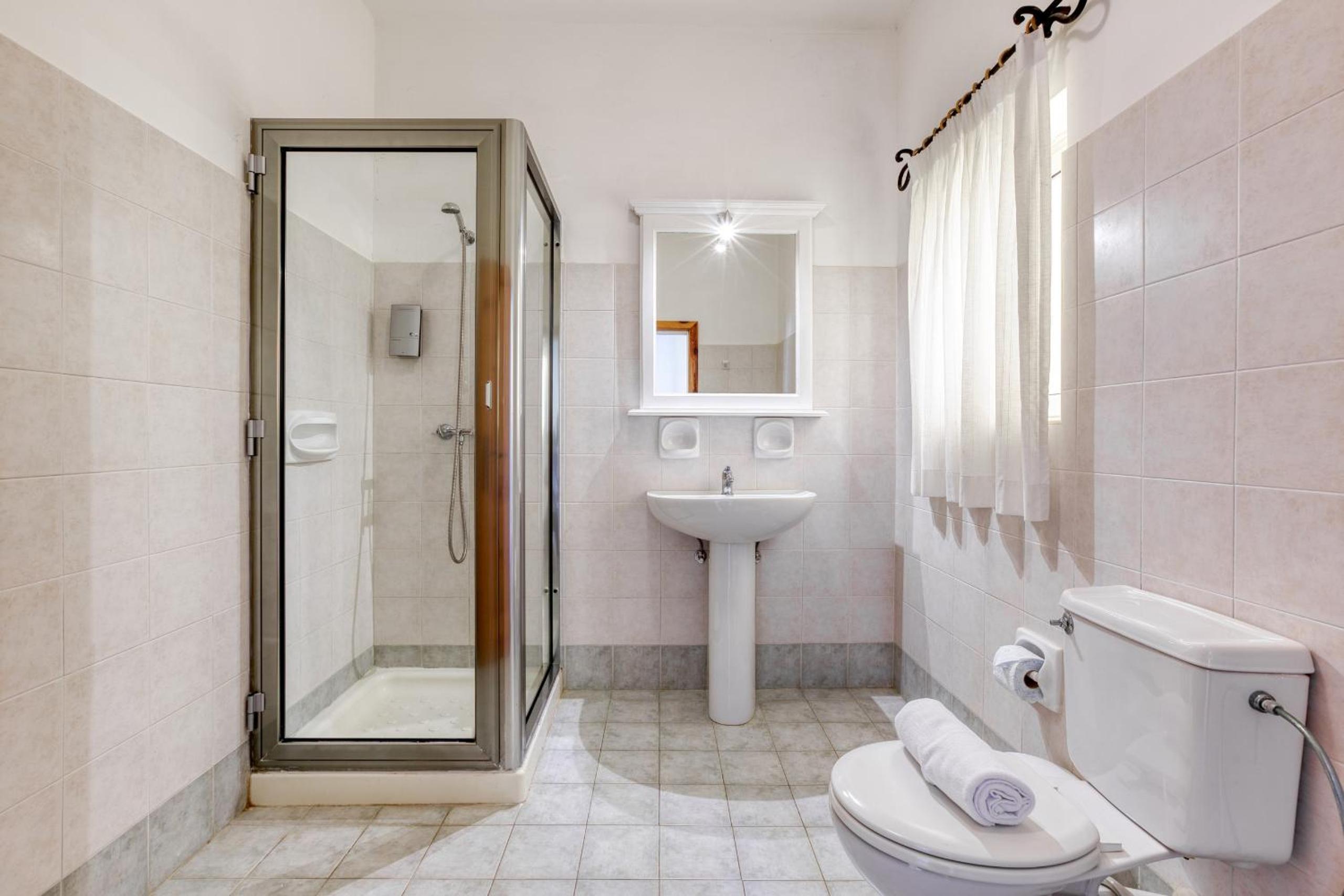 Ta Frenc Apartments