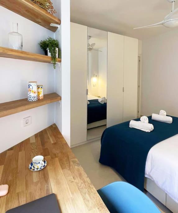 Stylish Modern Apt Unbeatable Location