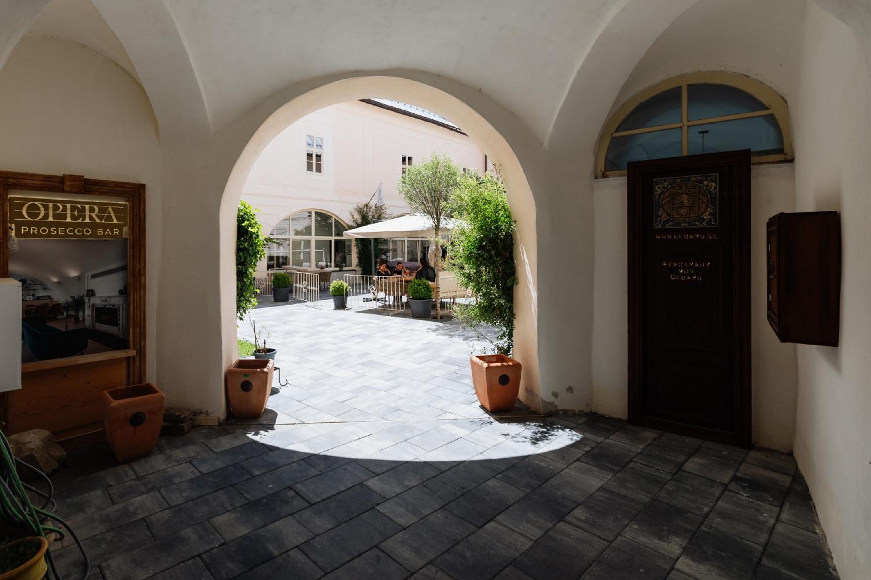 Opera dArte apartman