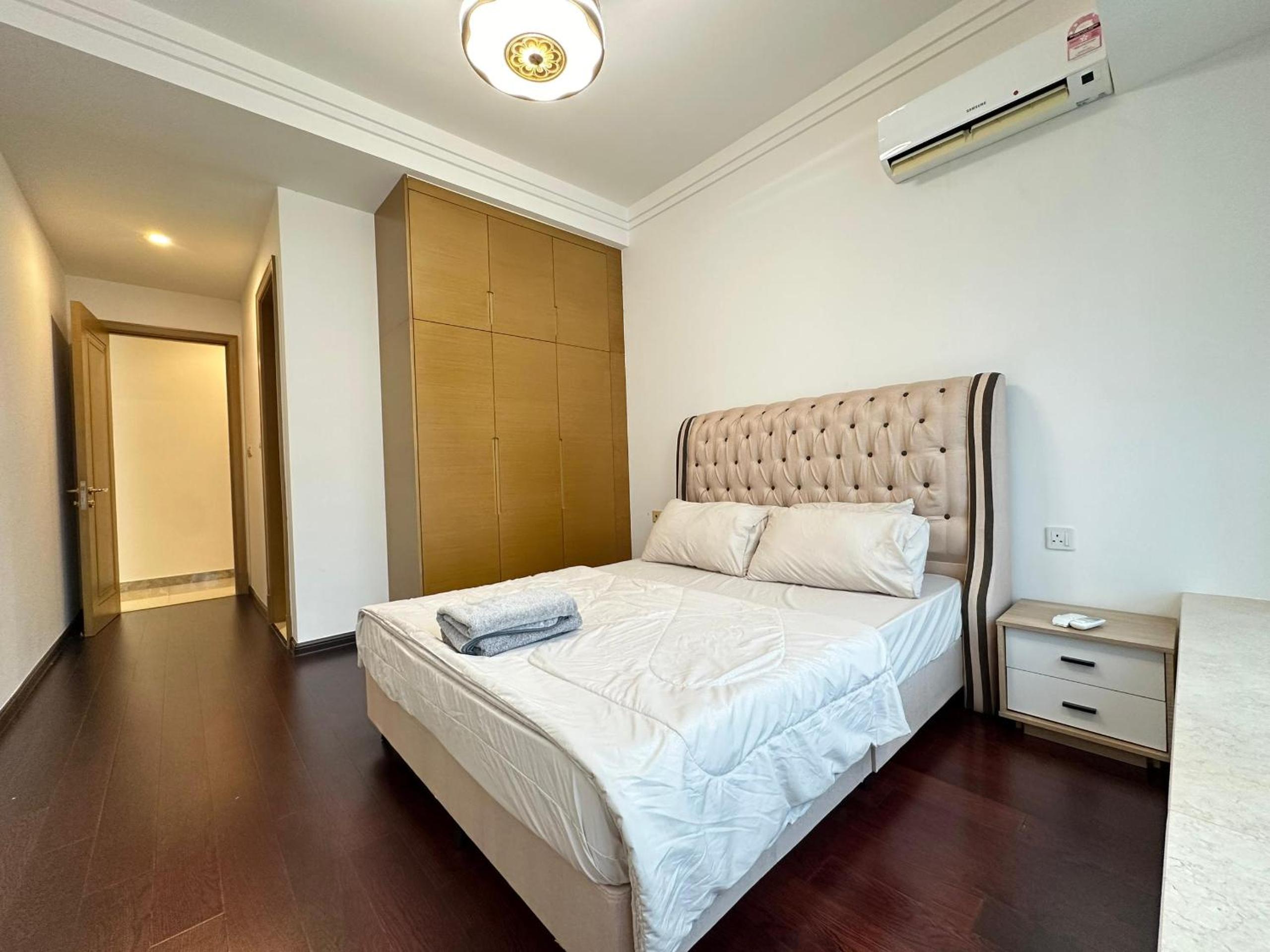 R&F 2 Bedroom 4 Pax High Floor Netflix WiFi