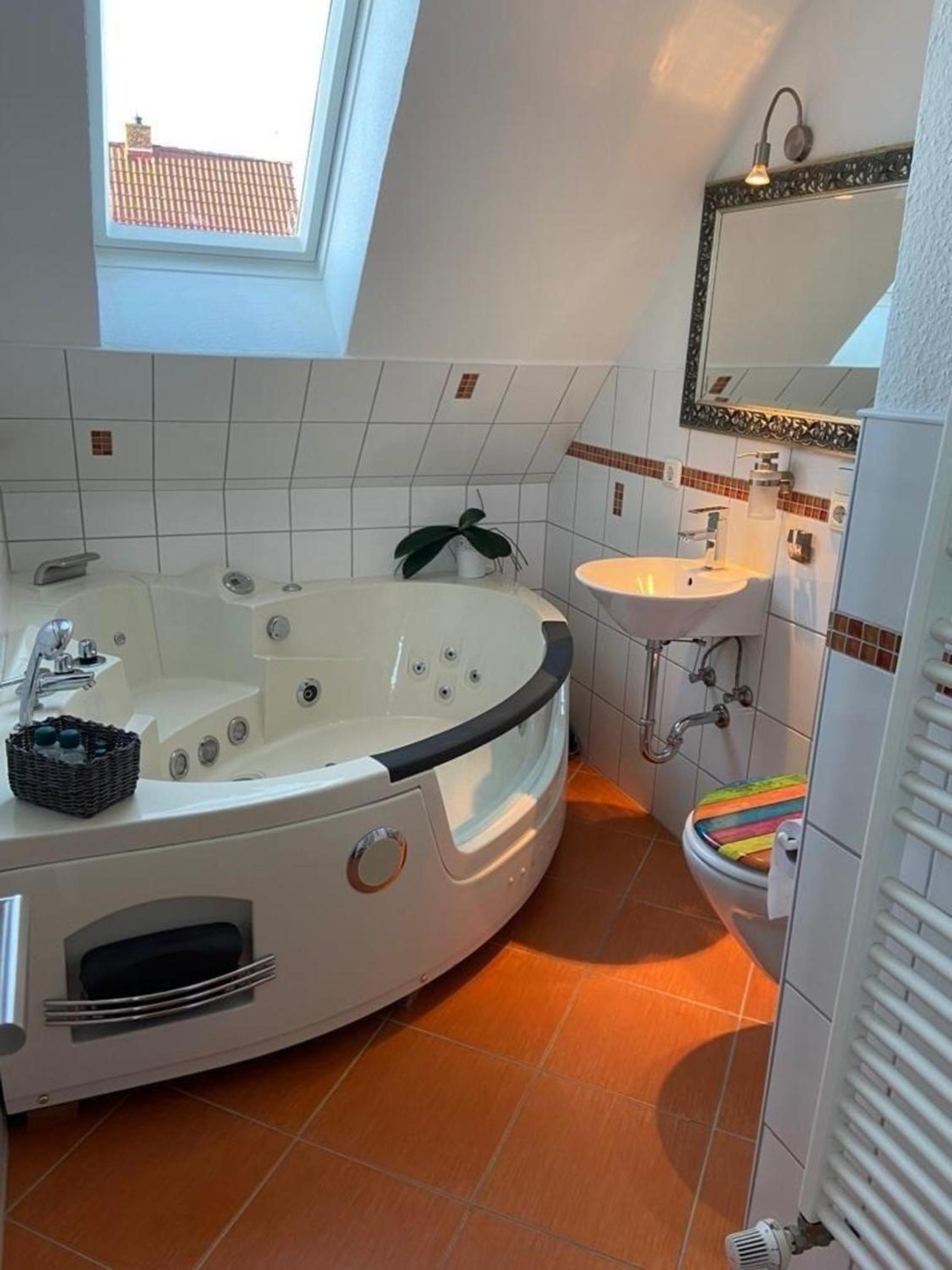 Nette Wohnung in Großheide mit Großem Whirlpool