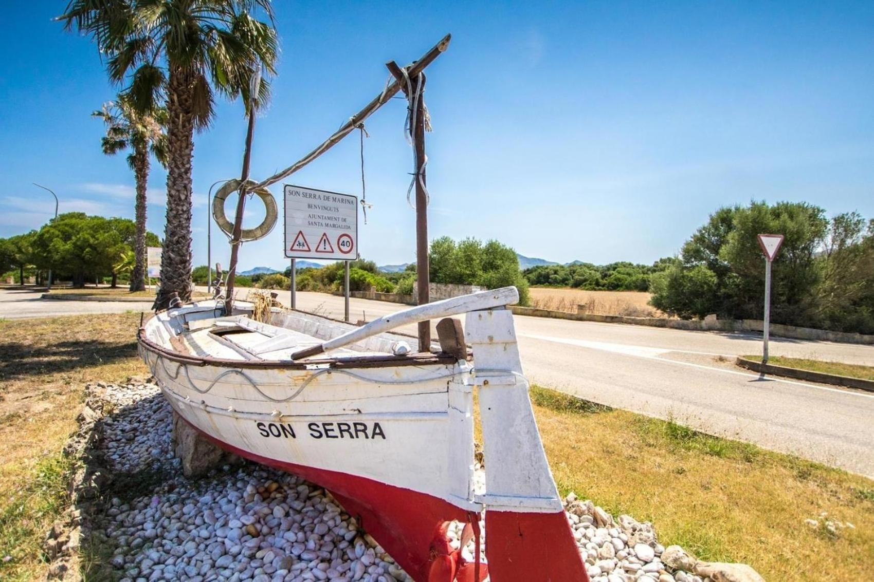 Luxus-Villa direkt am Meer mit Hallenbad