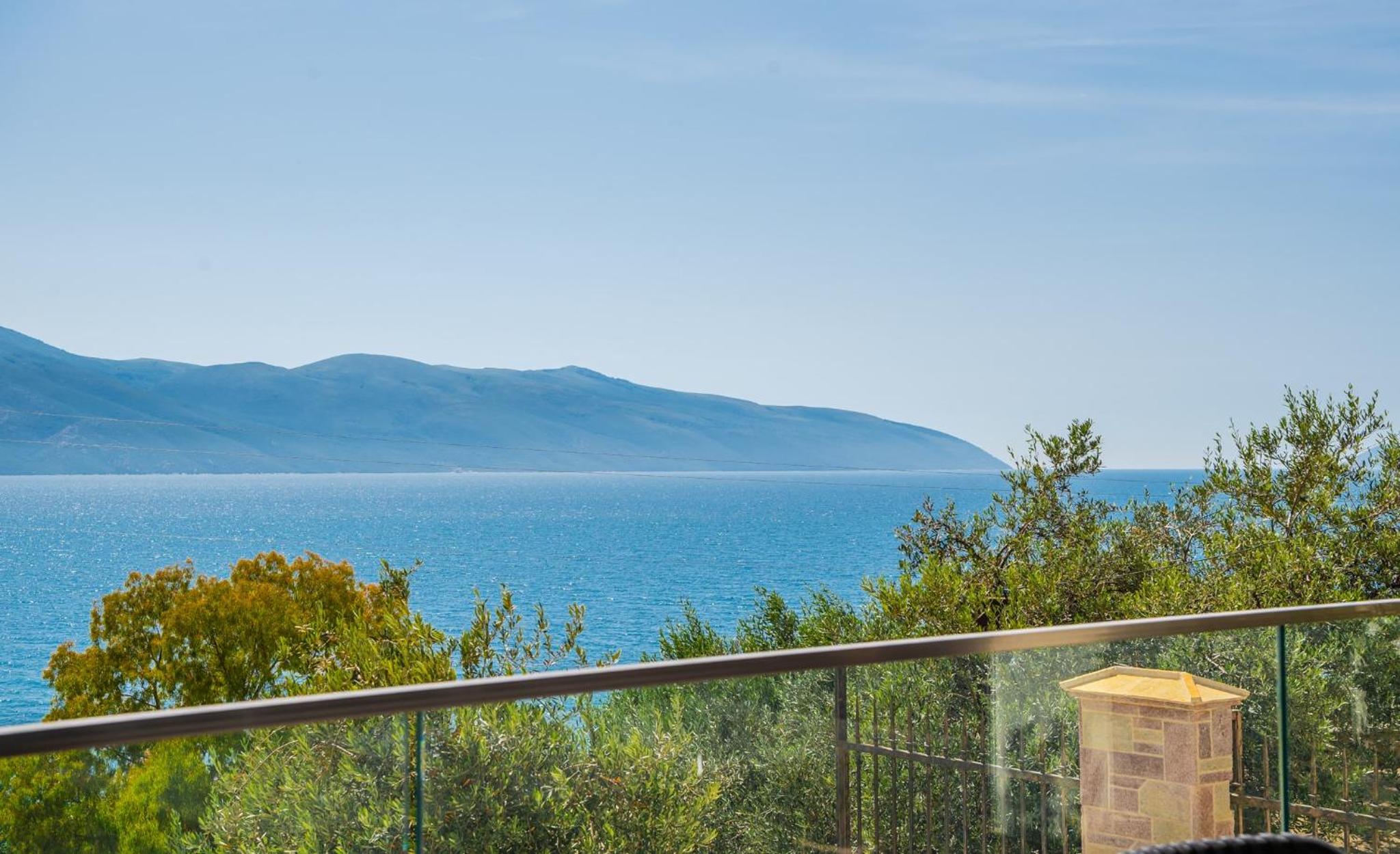 Casa Mare by PikHost