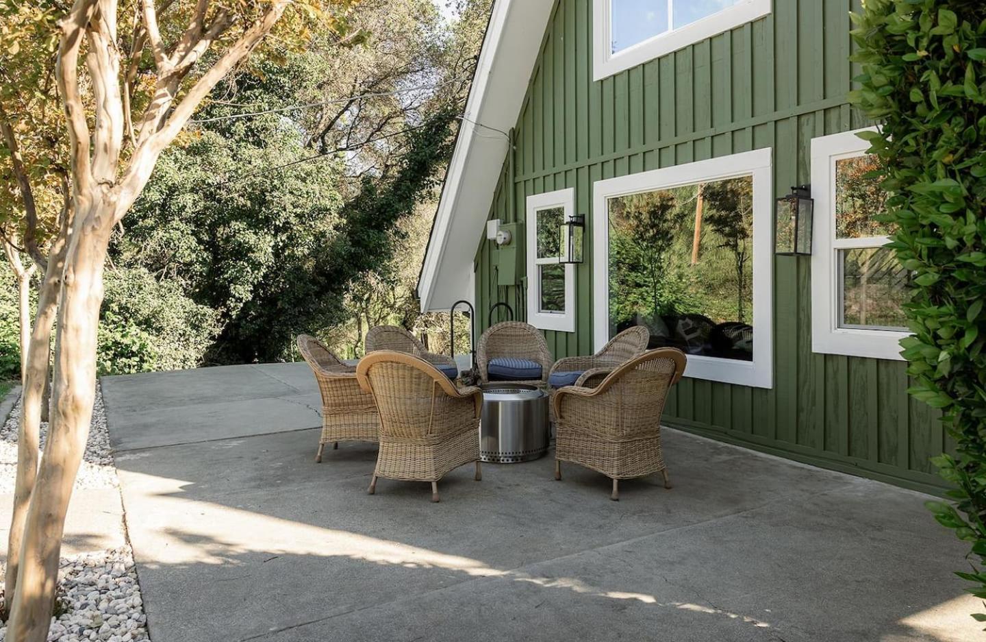 Lakefront Cottage at Lakewood