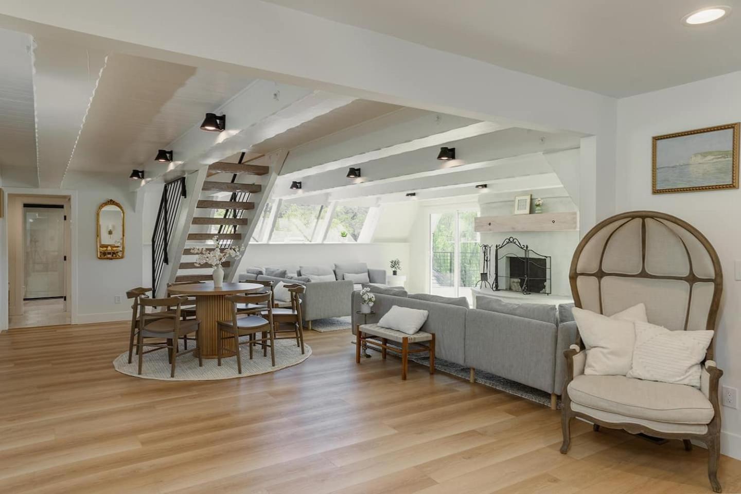 Lakefront Cottage at Lakewood