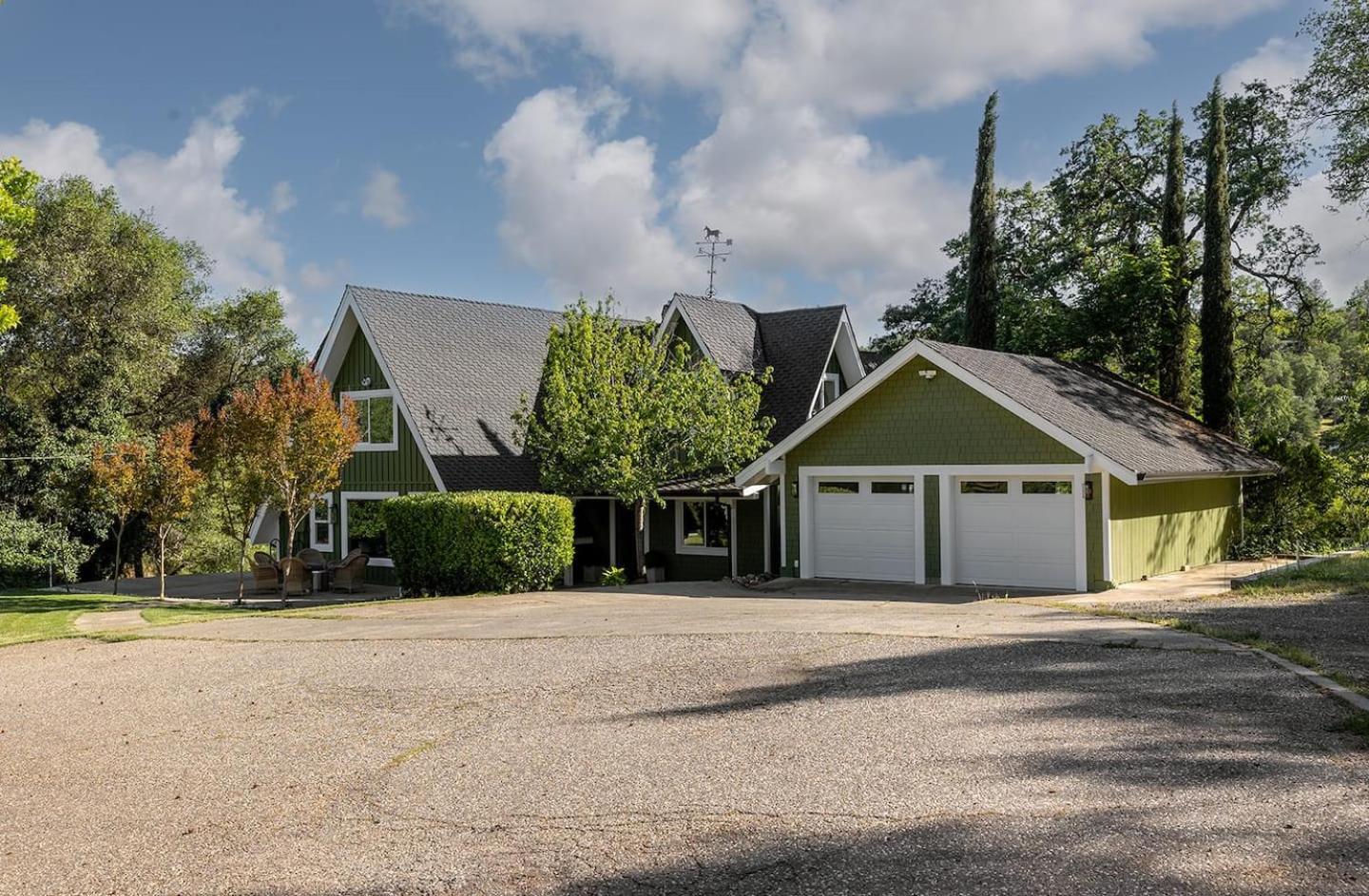 Lakefront Cottage at Lakewood